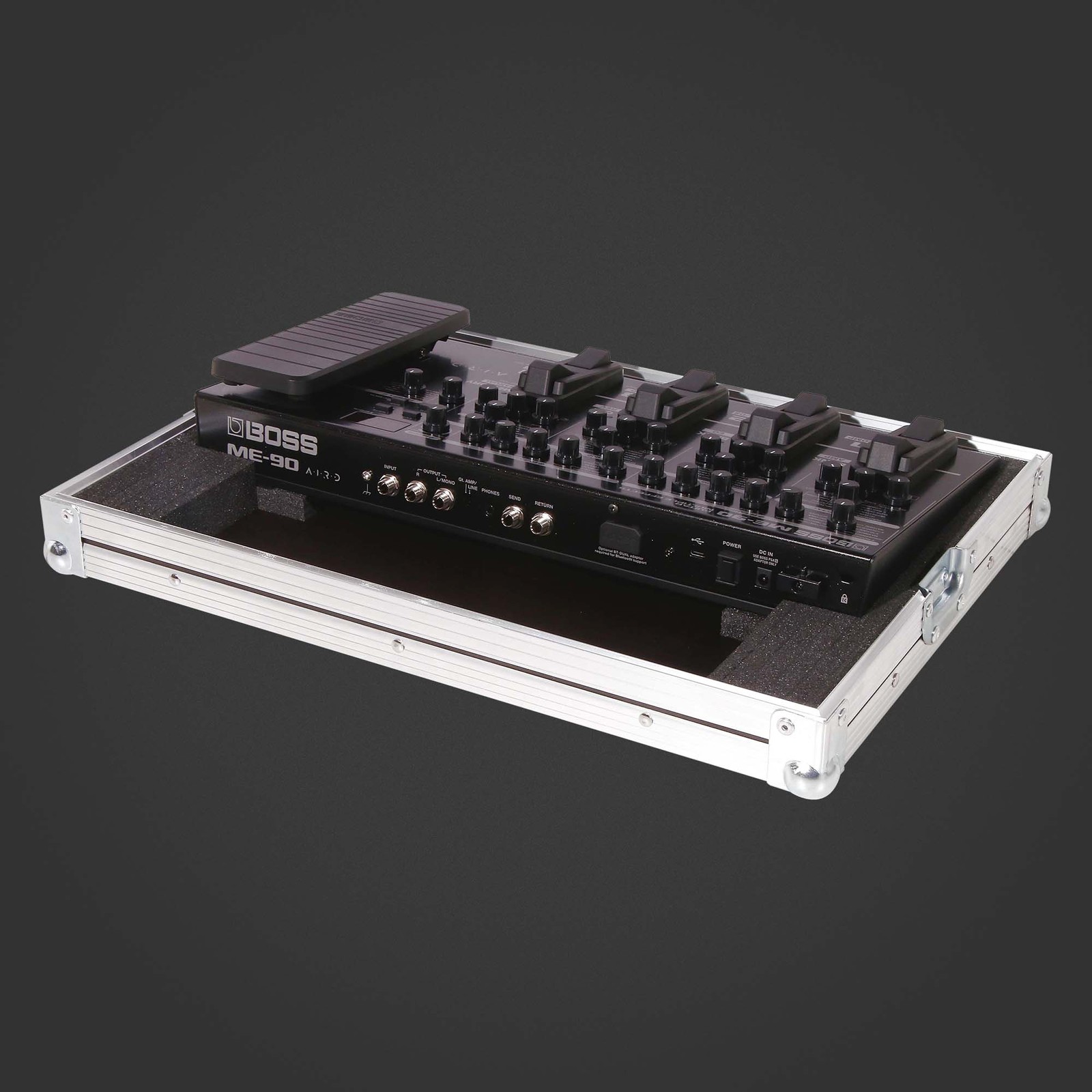 Thon Case Boss ME-90, Haubencase geöffnet