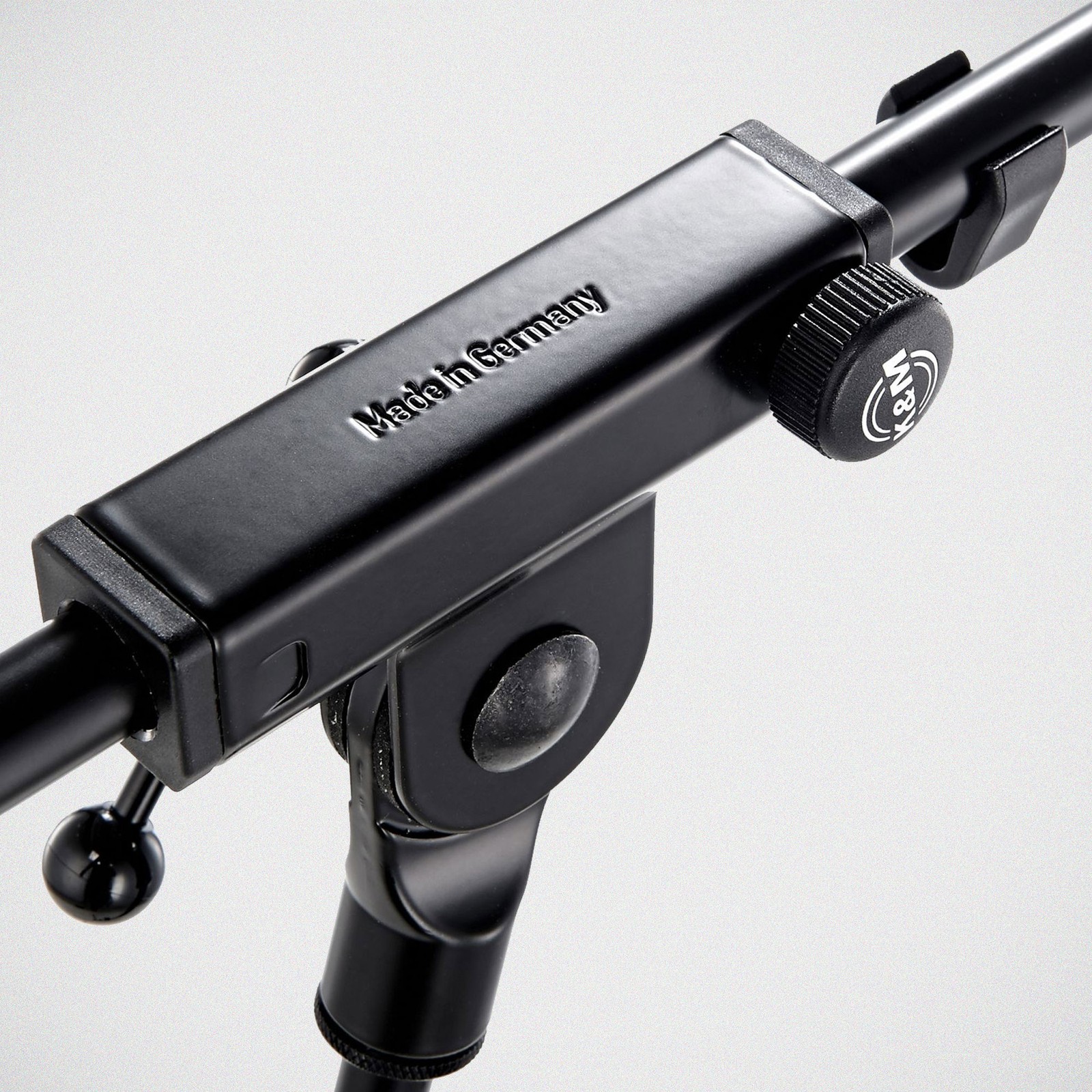 Angle adjustment of the K&M 252 microphone stand