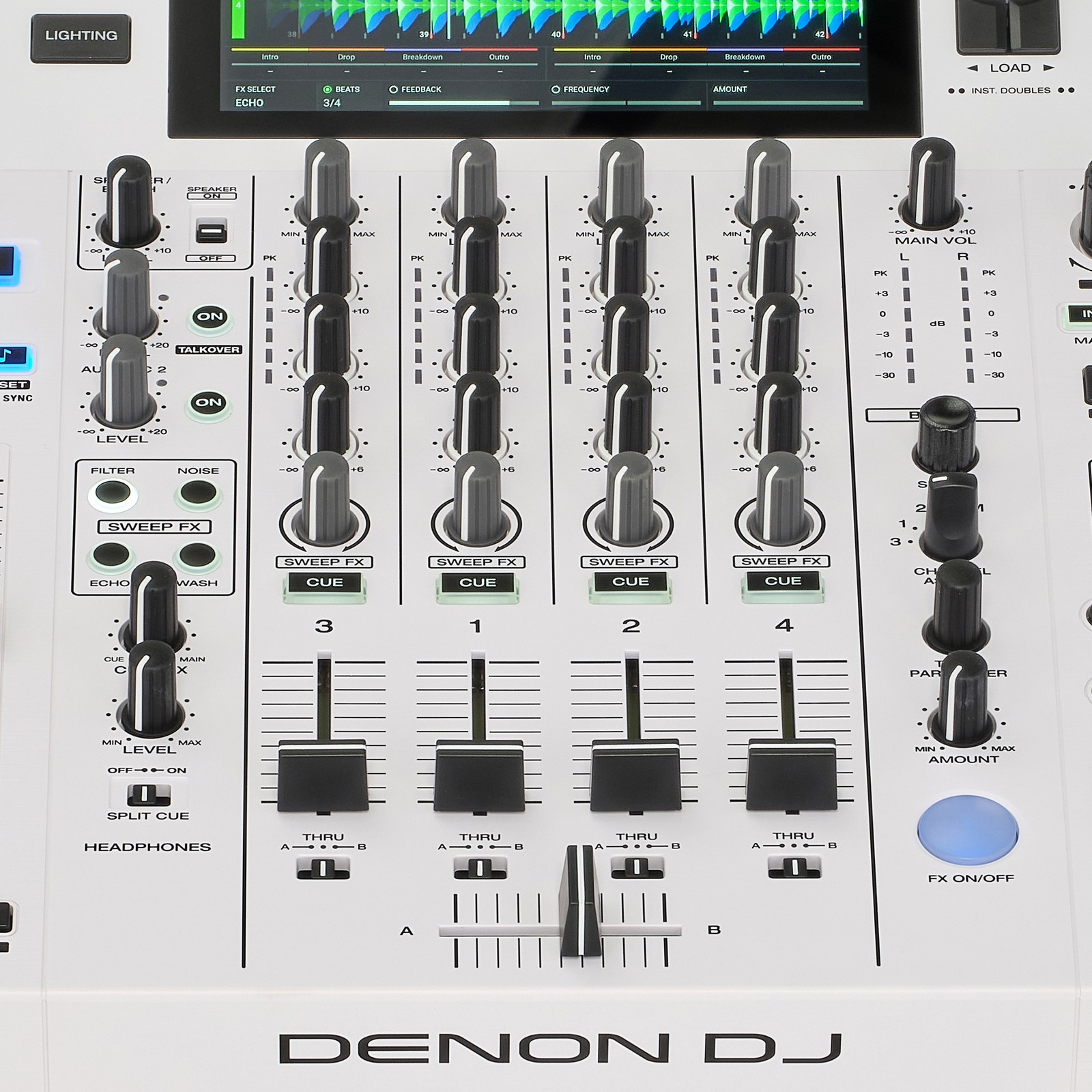 Bildschirm und Regler am Denon DJ SC Live 4 white