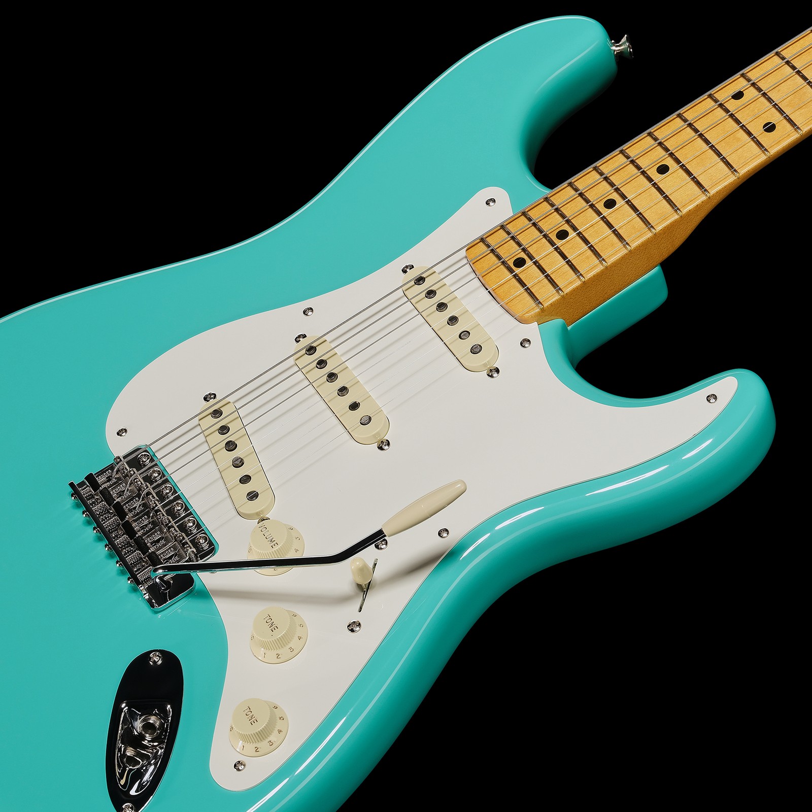 Fender E-Gitarre Stratocaster American Vintage II Sea Foam Green Nahaufnahme Schlagbrett Tonabnehmer Tremolo