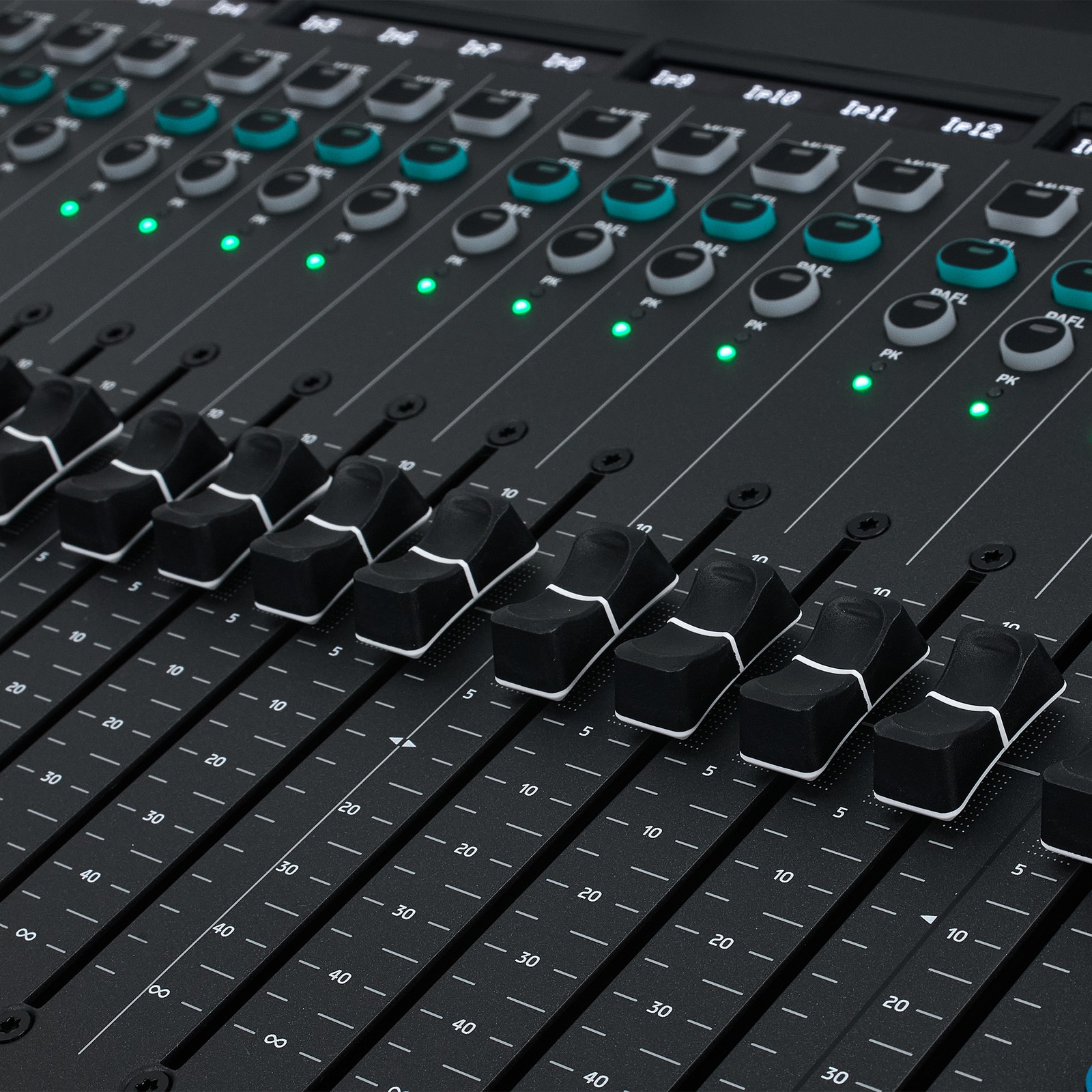 Allen & Heath QU-5, Detail