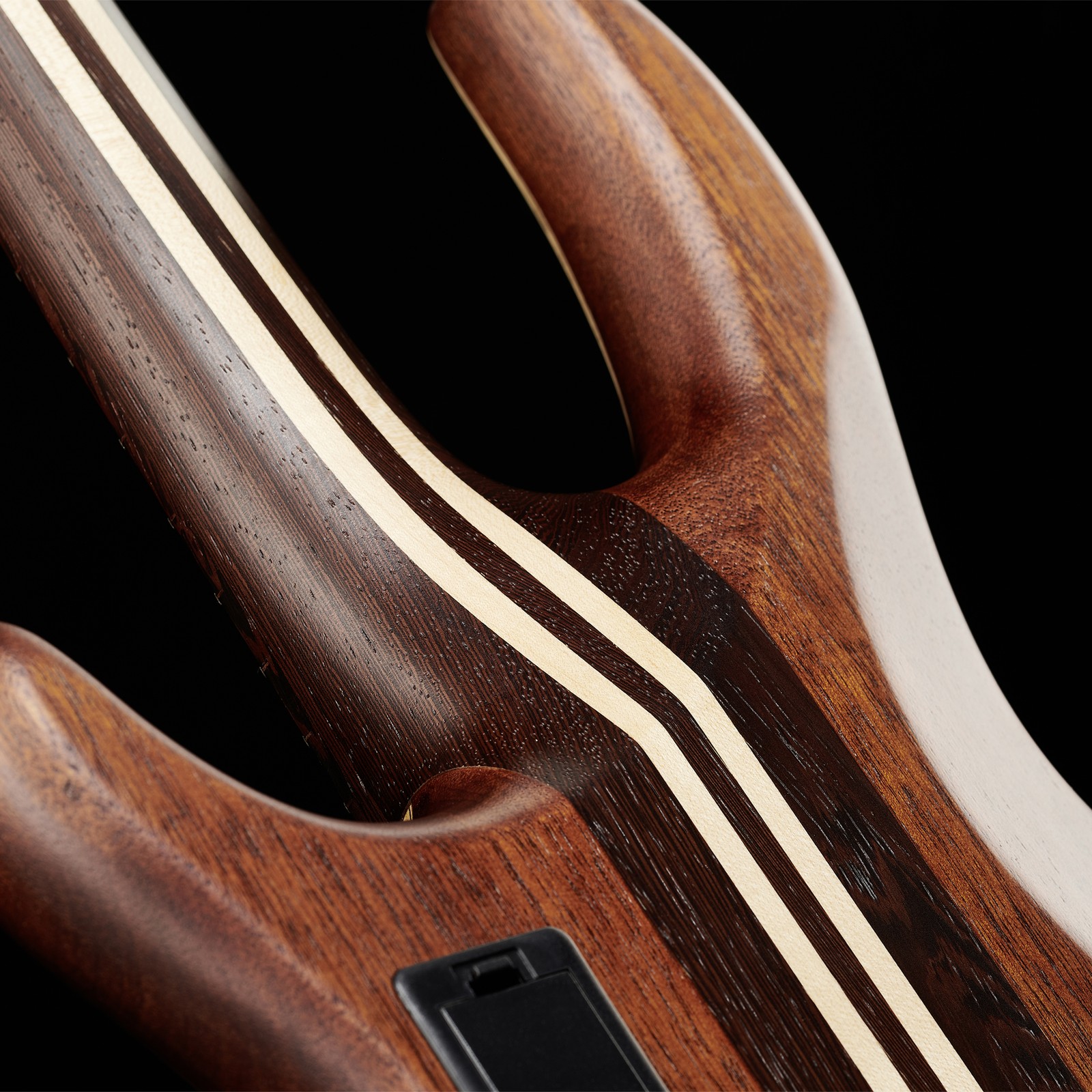 Cort A4 Ultra Ash – Rückseite