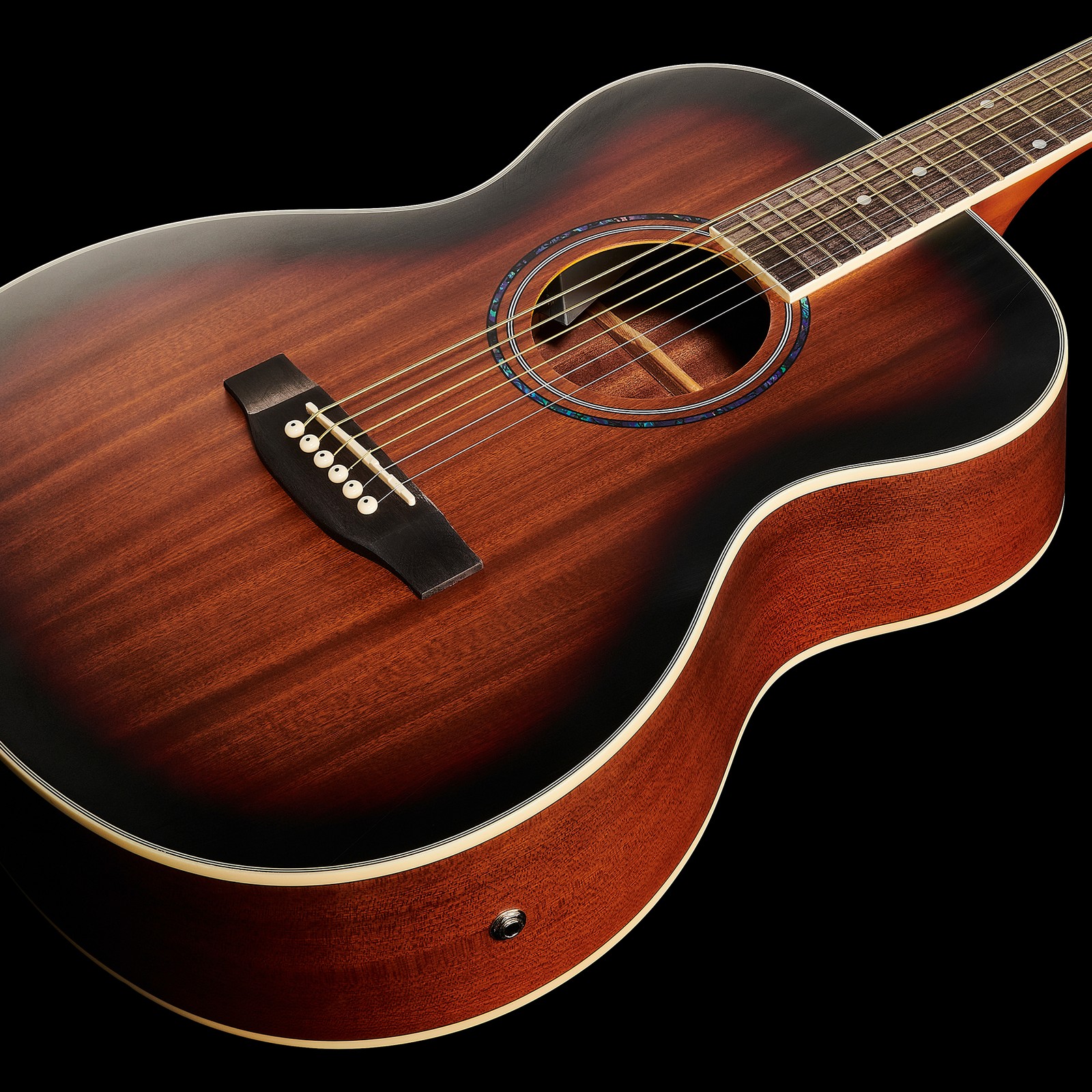 Mahagonikorpus der Harley Benton CG-45E Vintage Sunburst