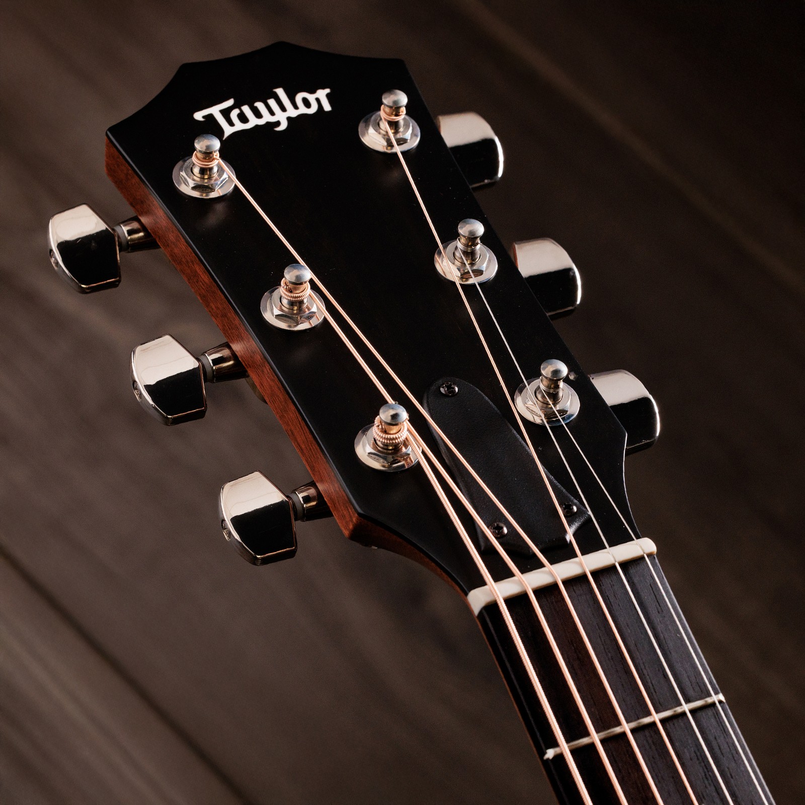 Kopfplatte der Taylor 414ce Studio Shaded Edgeburst