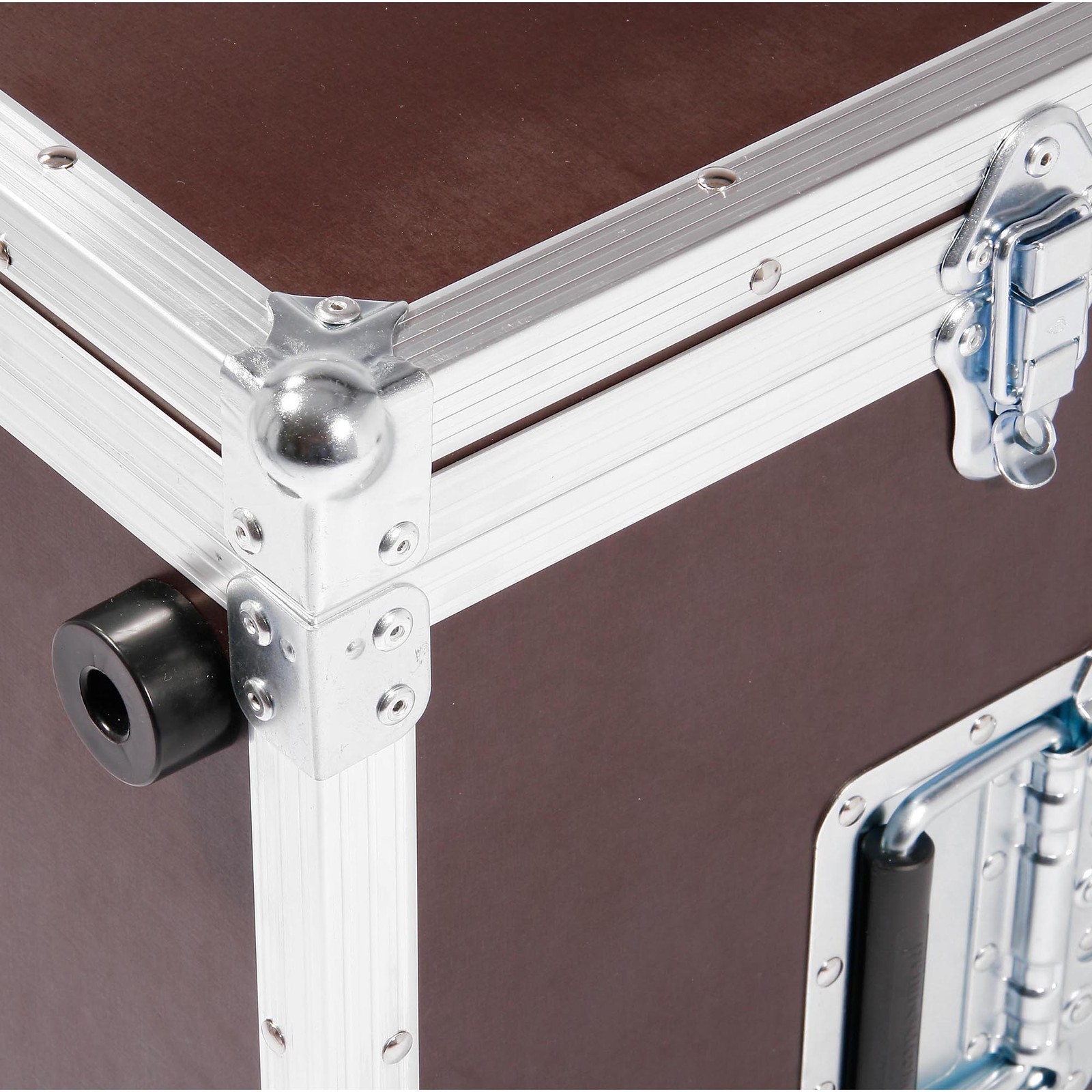 Thon Rack 8HE Eco 40, Economy Wood Rack Detail