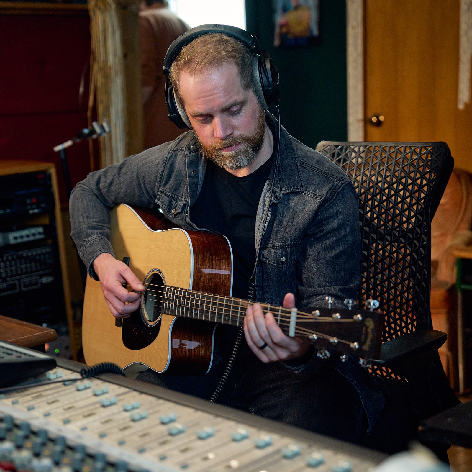 Westerngitarre mit Tonabnehmer