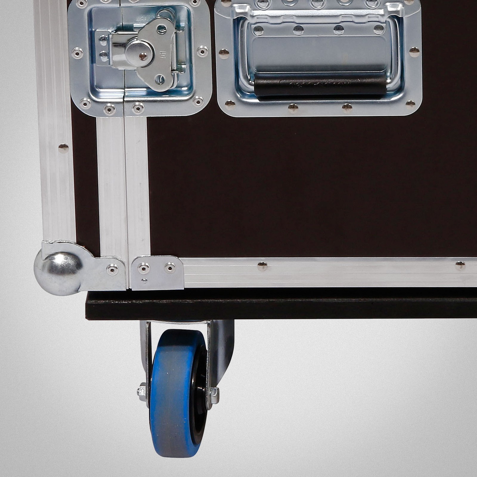 Thon Rack 6U Live 50 Wheels, Detail des 19" Standardcase