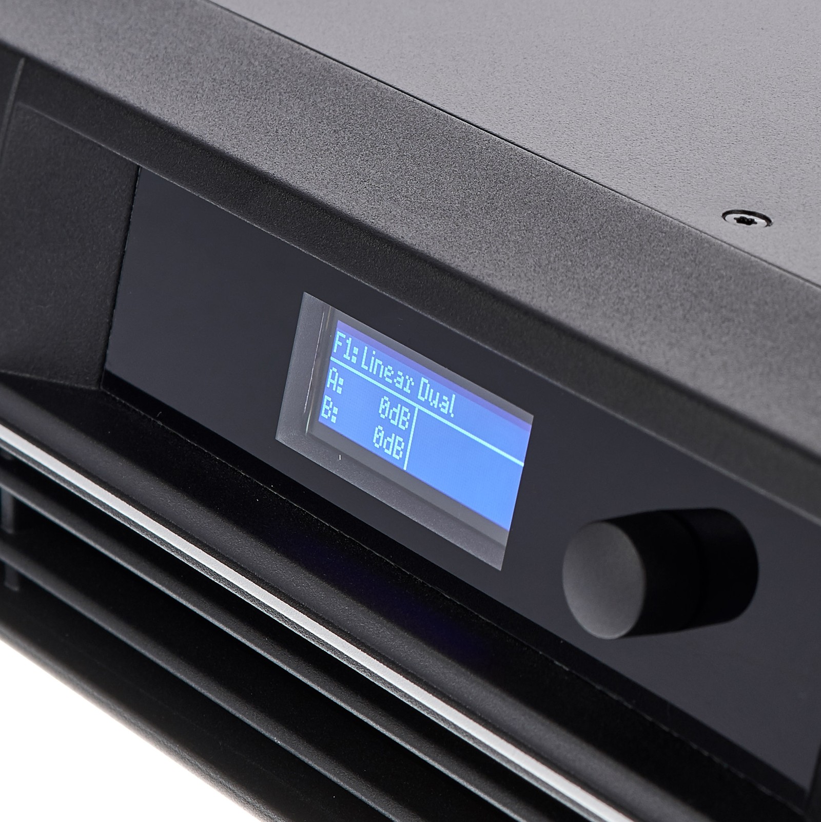 Display des Dynacord L1300FD DSP, Live-Performance-DSP-Verstärker