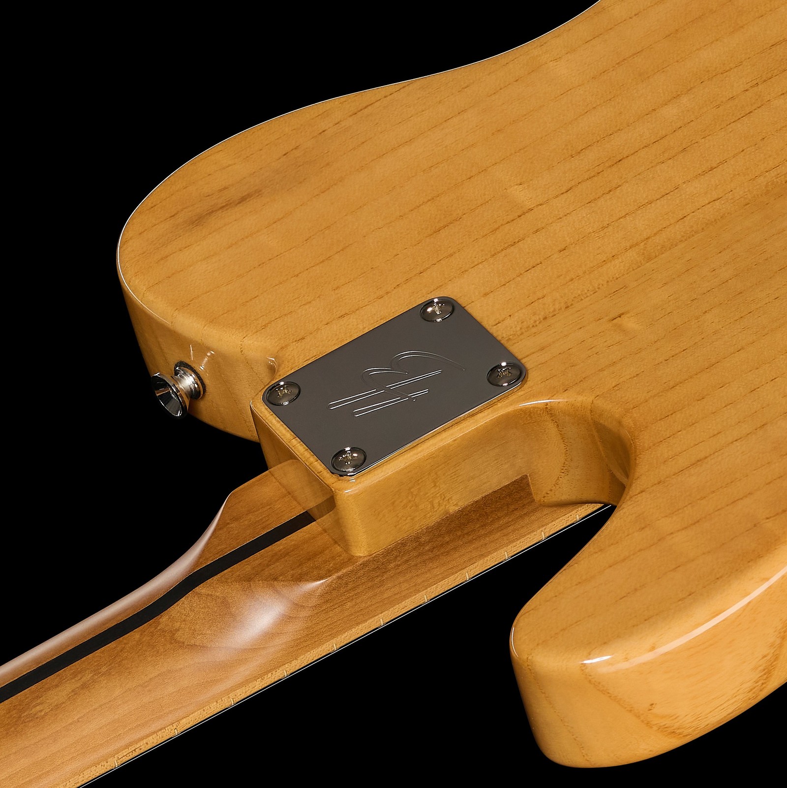 neck plate on the Harley Benton TE-52 NA Vintage Series