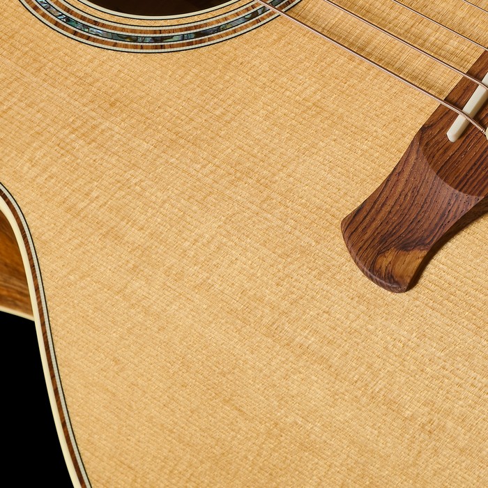 Torrefizierte Sitka-Fichtendecke