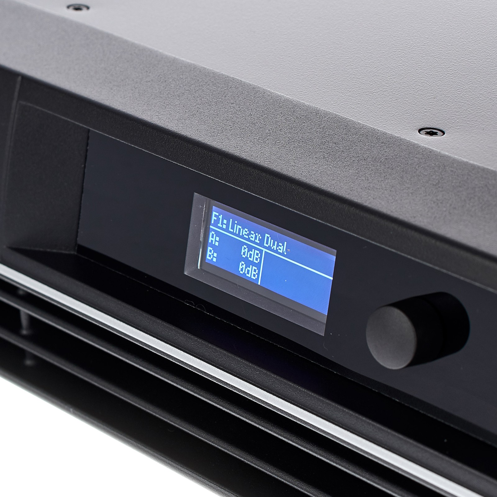 Display des Dynacord L2800FD DSP