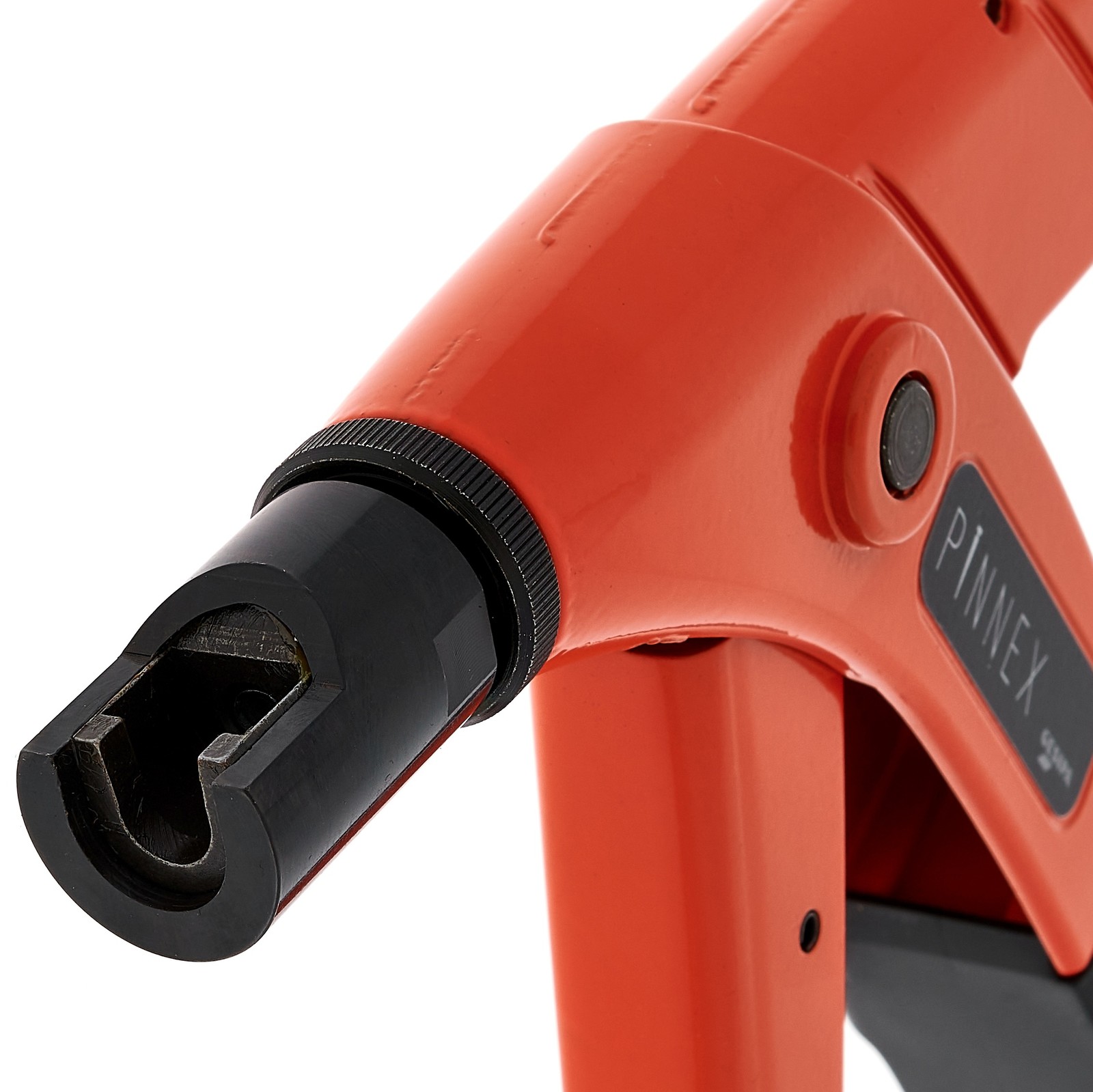 Zange zur Demontage von Traversen