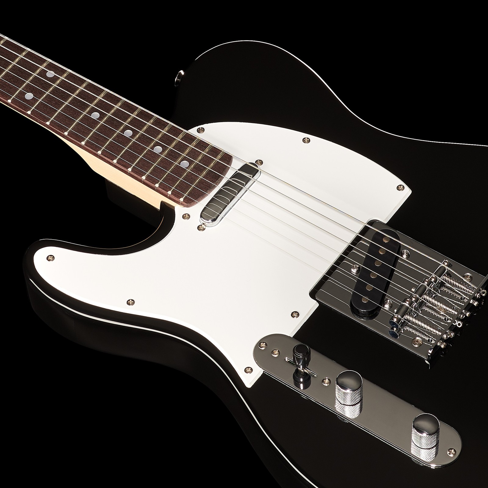 Singlecoils auf der Decke der Harley Benton TE-20 BK LH Standard Series