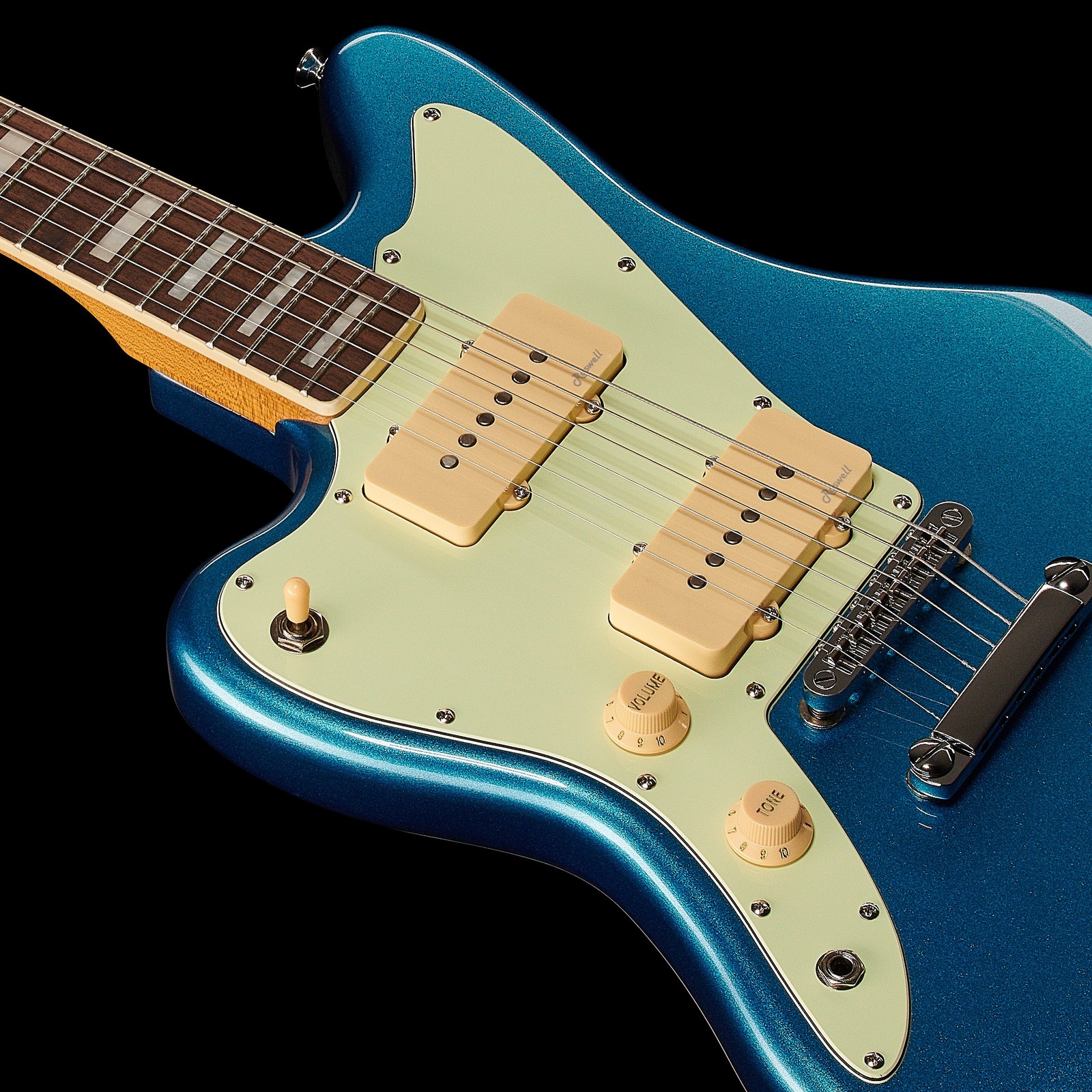 Breite Singlecoils auf der Harley Benton JA-60CC LH Lake Placid Blue