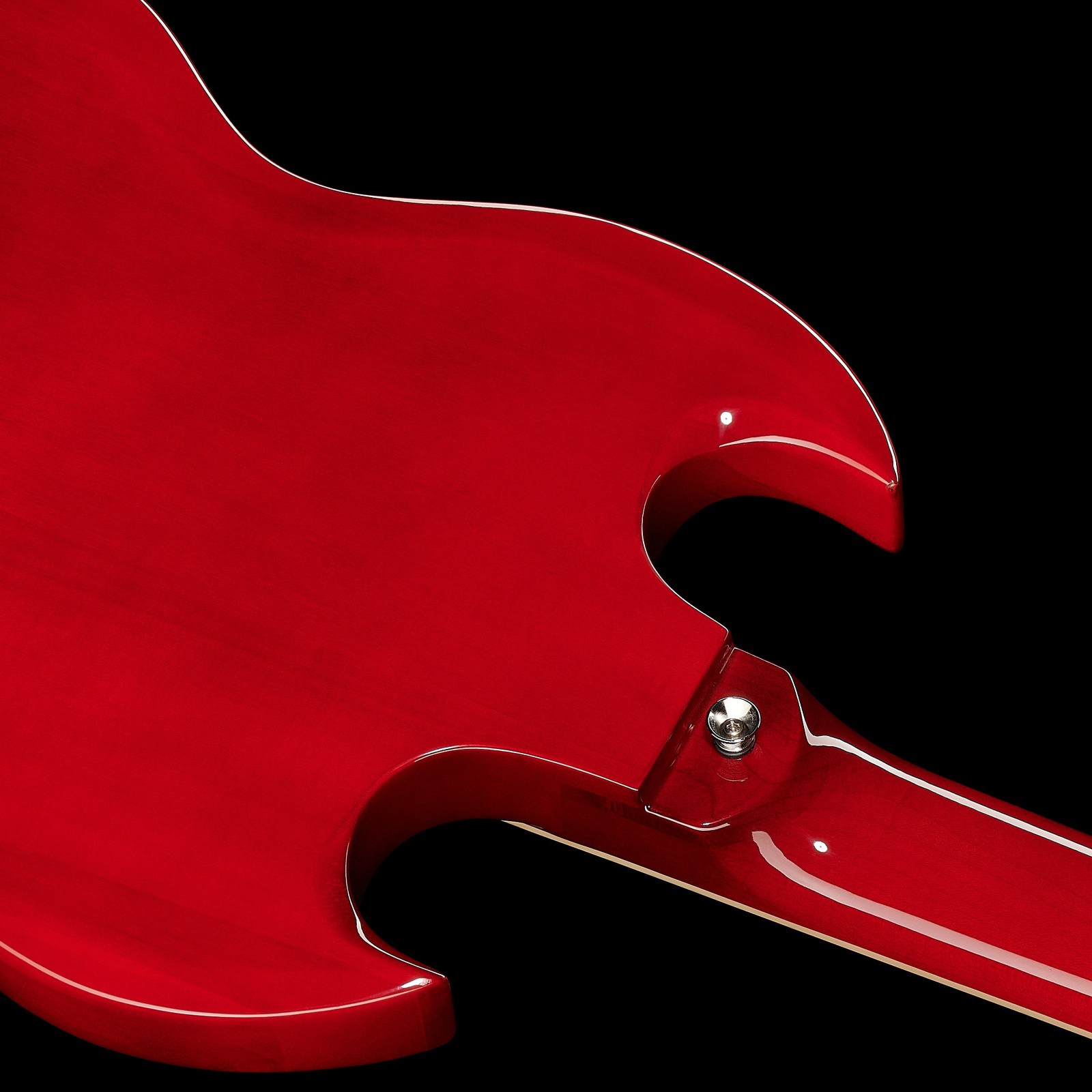 Harley Benton DC-580LH Cherry von hinten mit geleimtem Hals und Gurtpin