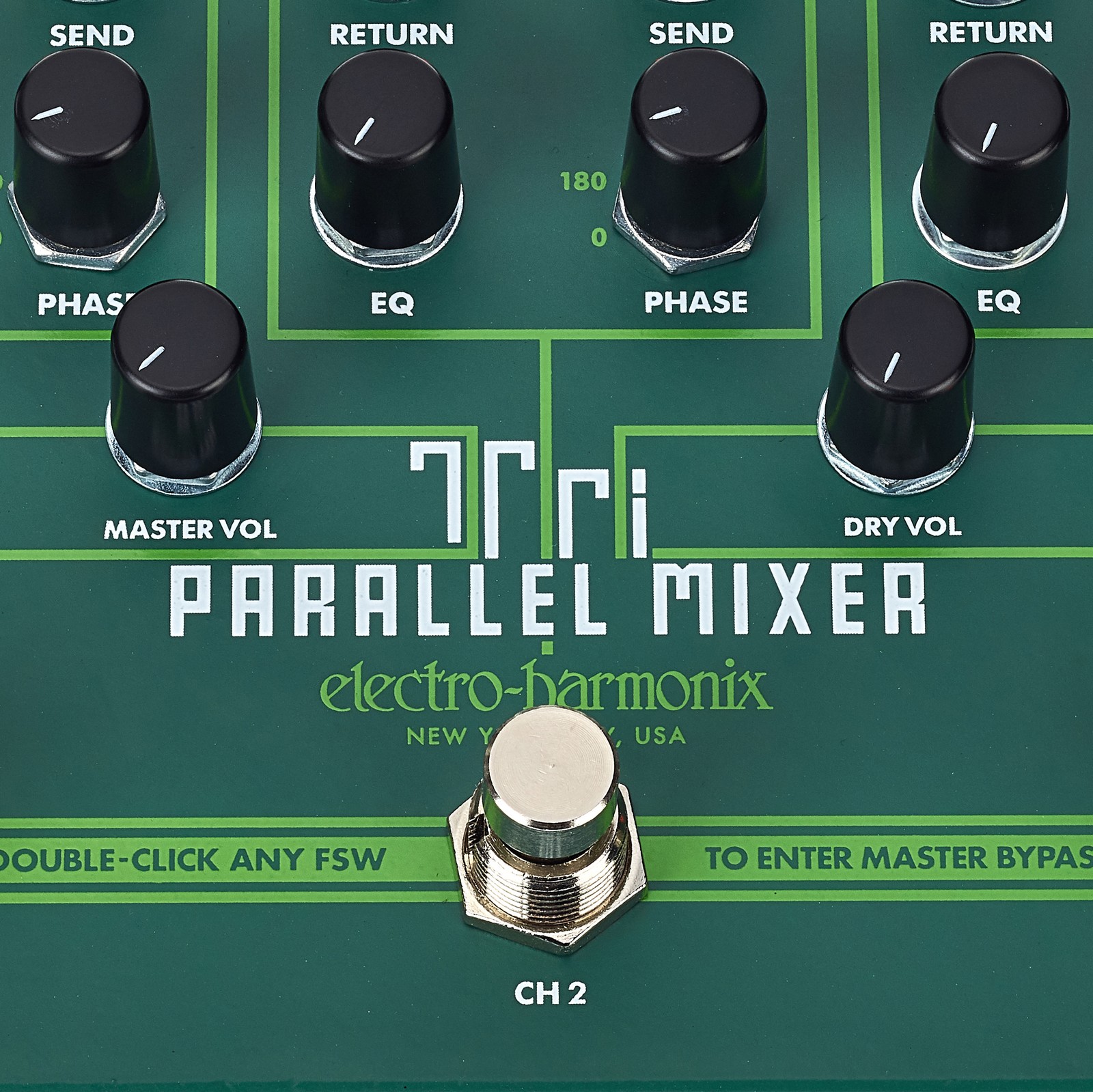 Logo auf Electro Harmonix Tri Parallel Mixer