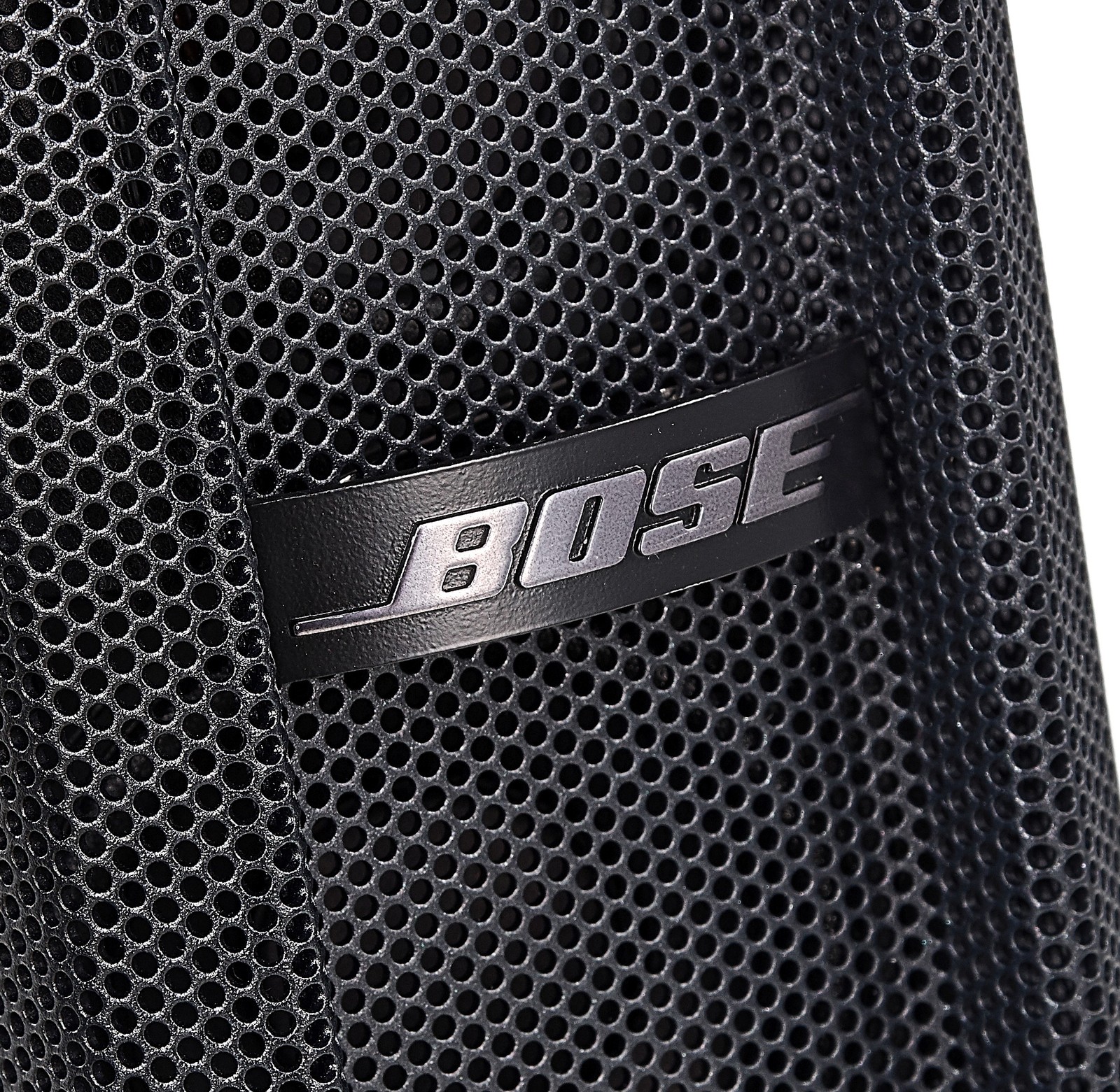 Bose logo on the L1 Pro16 Portable Line Array System with Bluetooth