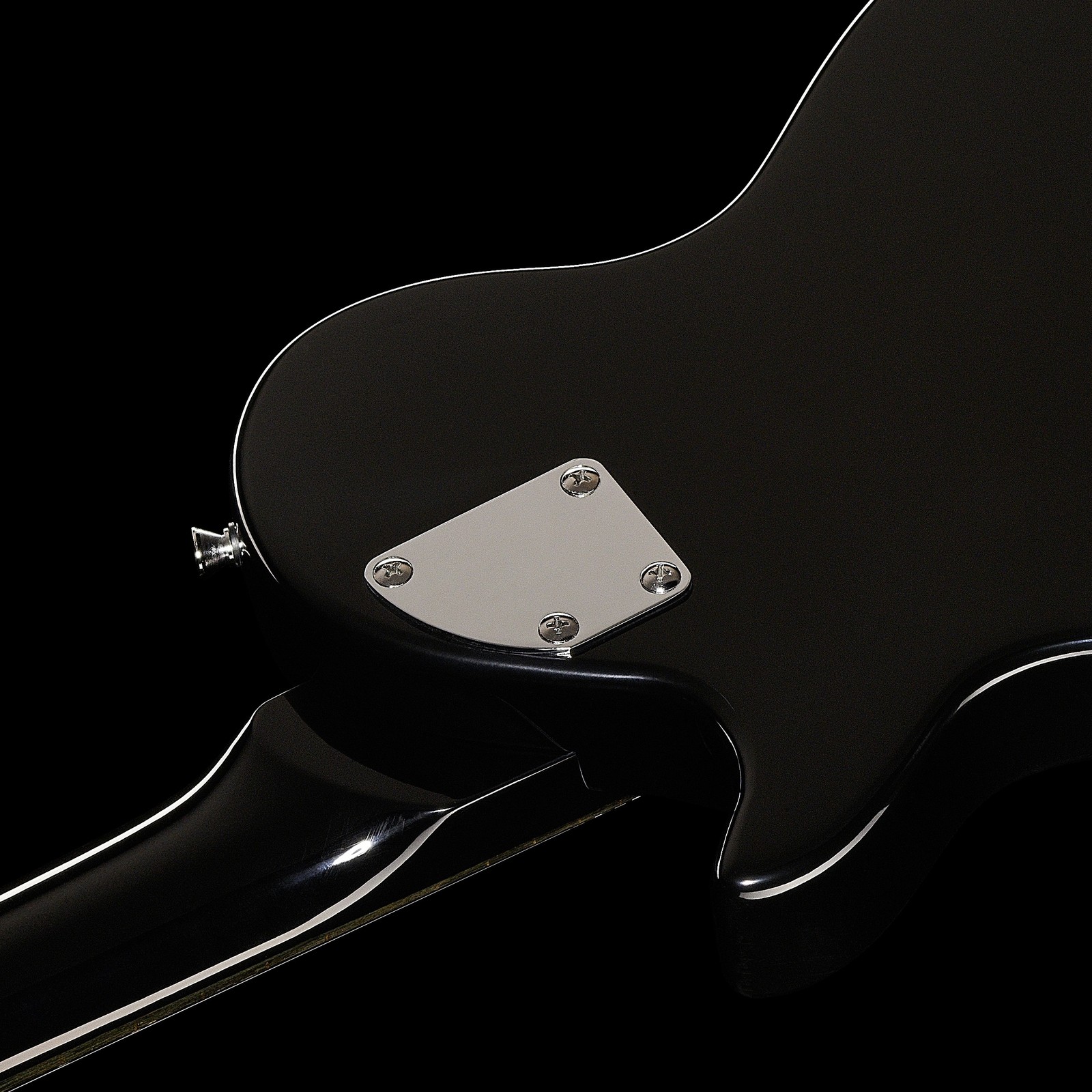 Geschraubter Hals auf der Rückseite der Harley Benton SC-200BK Mini