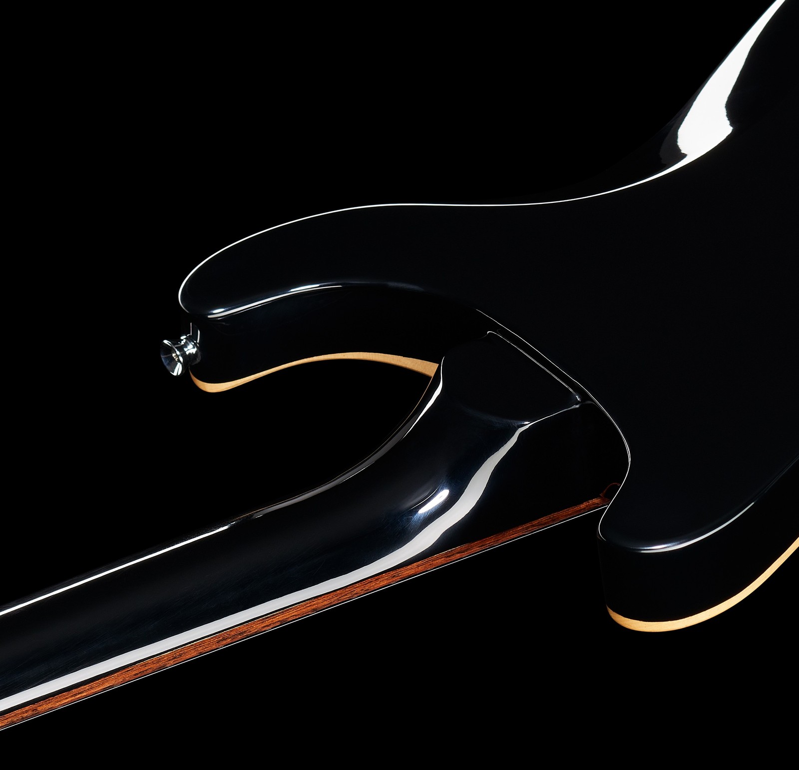 Geleimter Hals auf der Rückseite der Harley Benton CST-24 BK