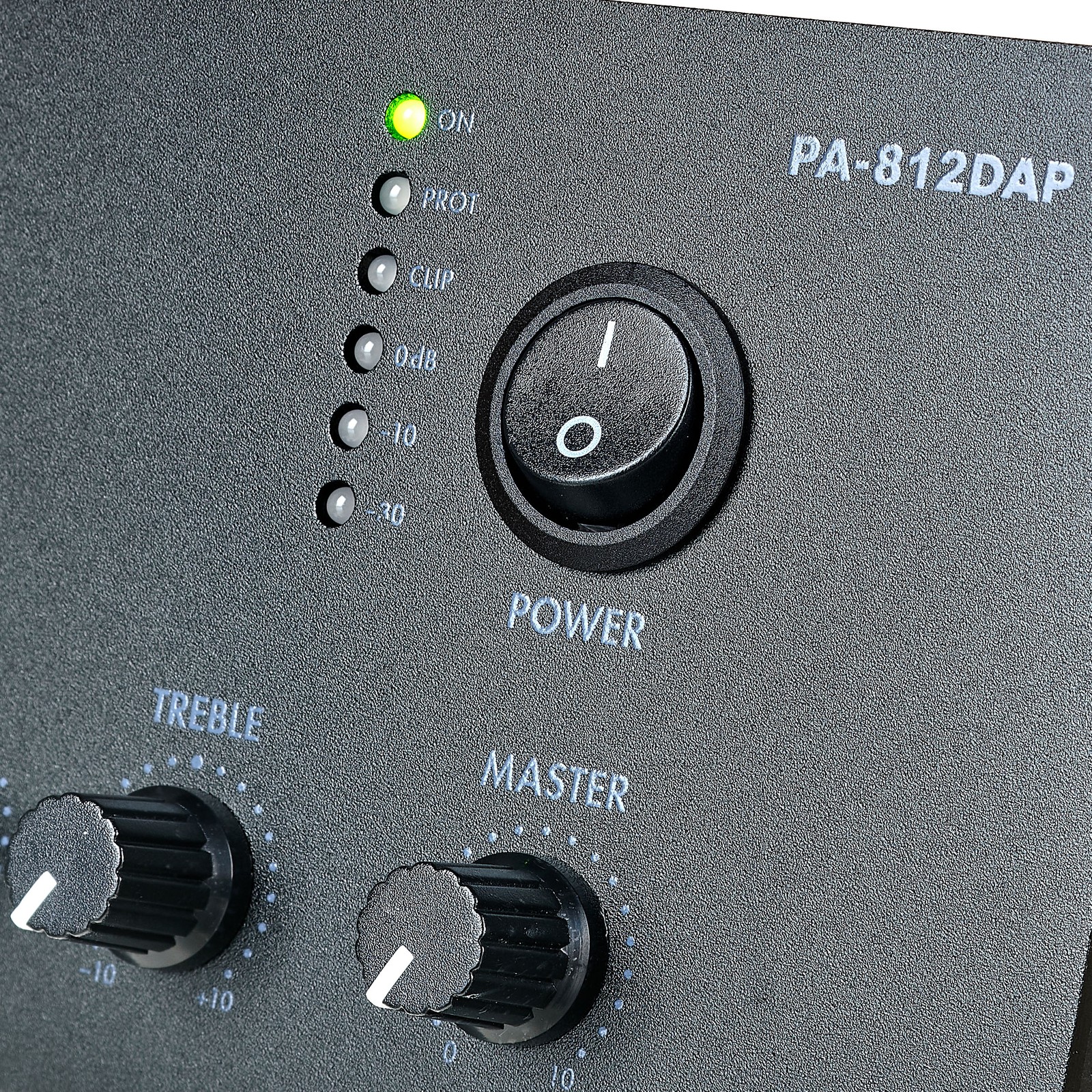 Bedienelemente des Monacor PA-812DAP ELA-Verstärkers