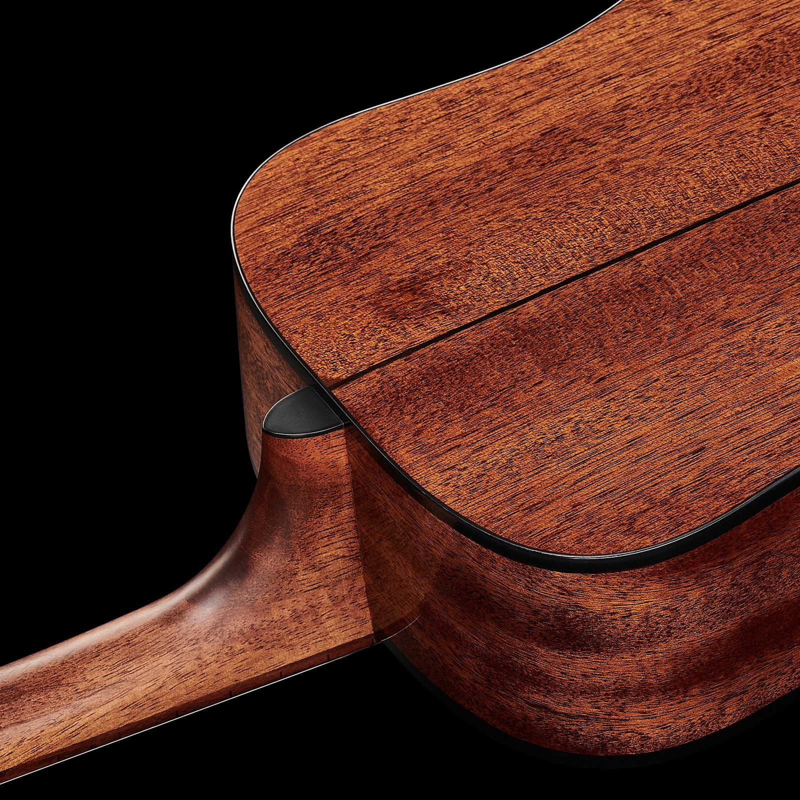 Gabun Mahagoni Okoume Korpus der Harley Benton Custom Line CLT-20S NT Tenor