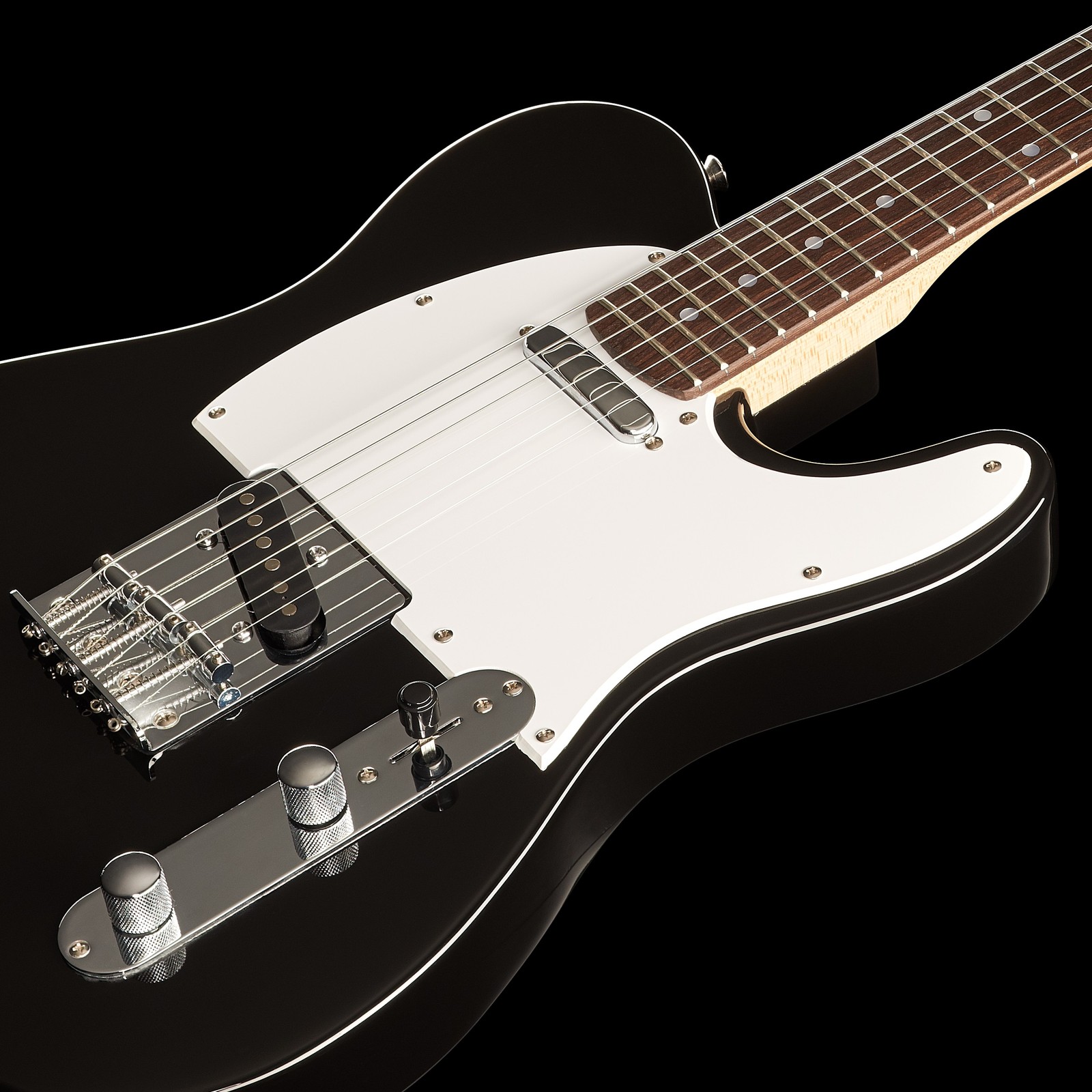 Singlecoils auf der Decke der Harley Benton TE-20 BK Standard Series