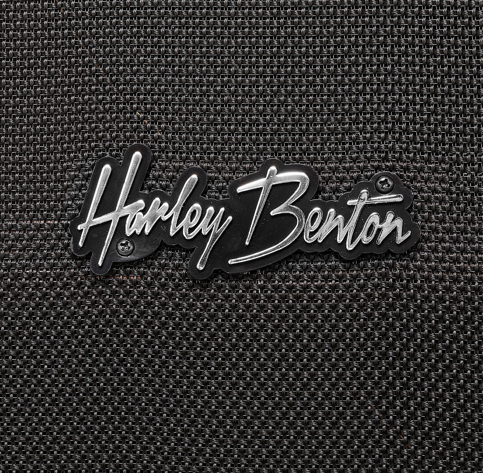 Harley Benton Logo auf dem Frontgitter