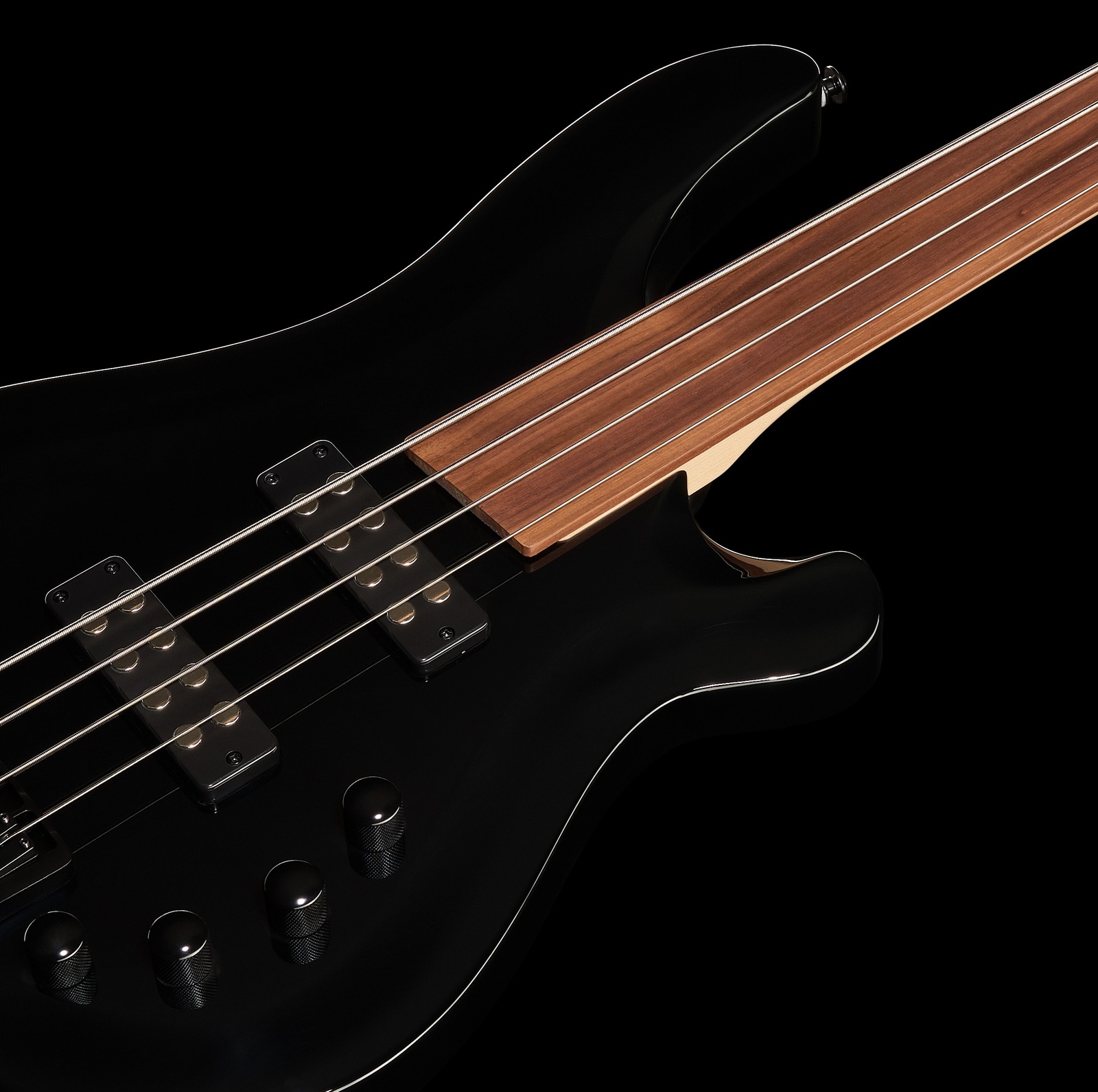 Harley Benton B-450FL BK Progressive Series, Korpus