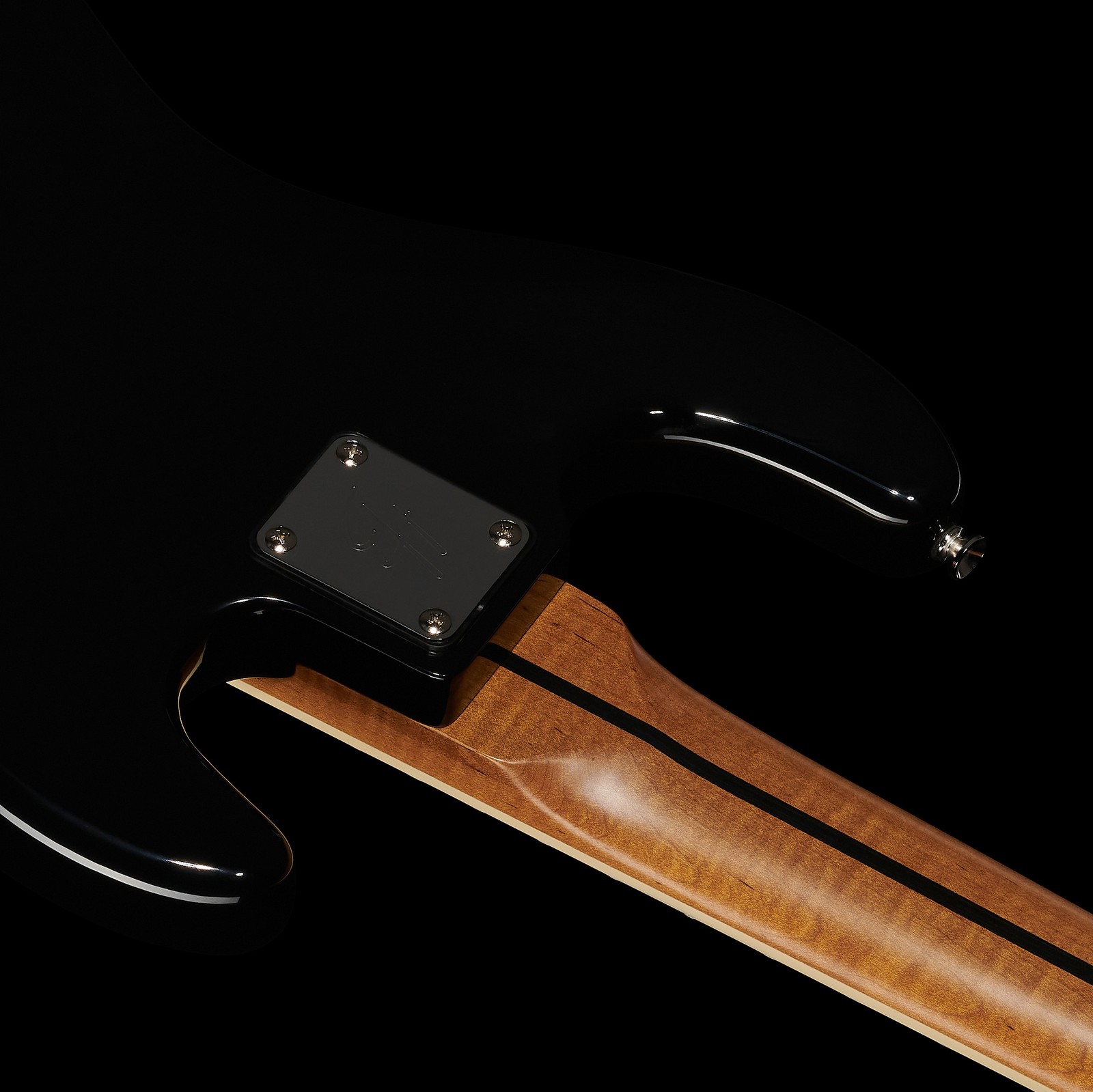 Geschraubter Hals auf der Rückseite des Harley Benton MV-5PJ LH Black