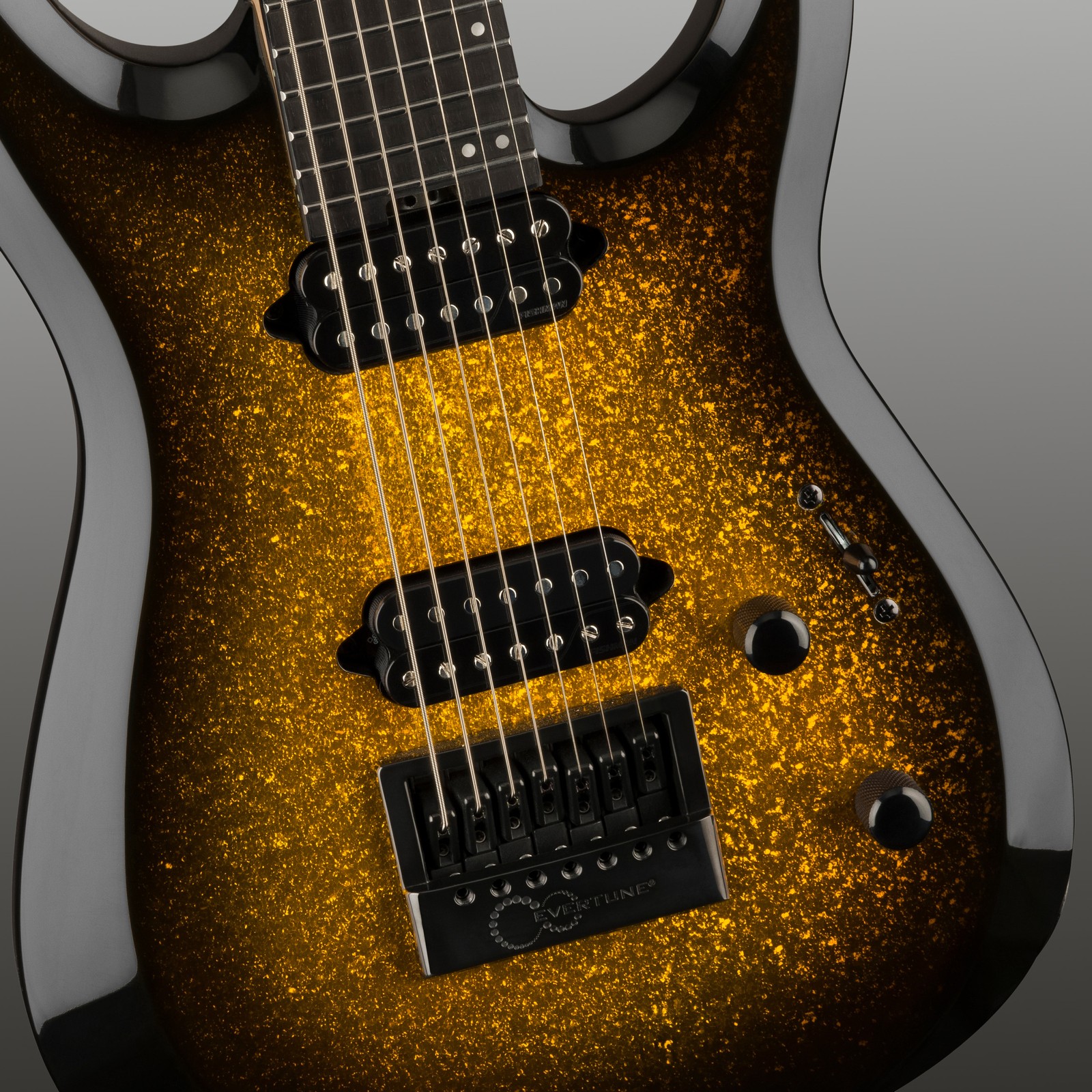 Gold Sparkle Finish auf der Jackson Pro Plus MDK HT7 GS