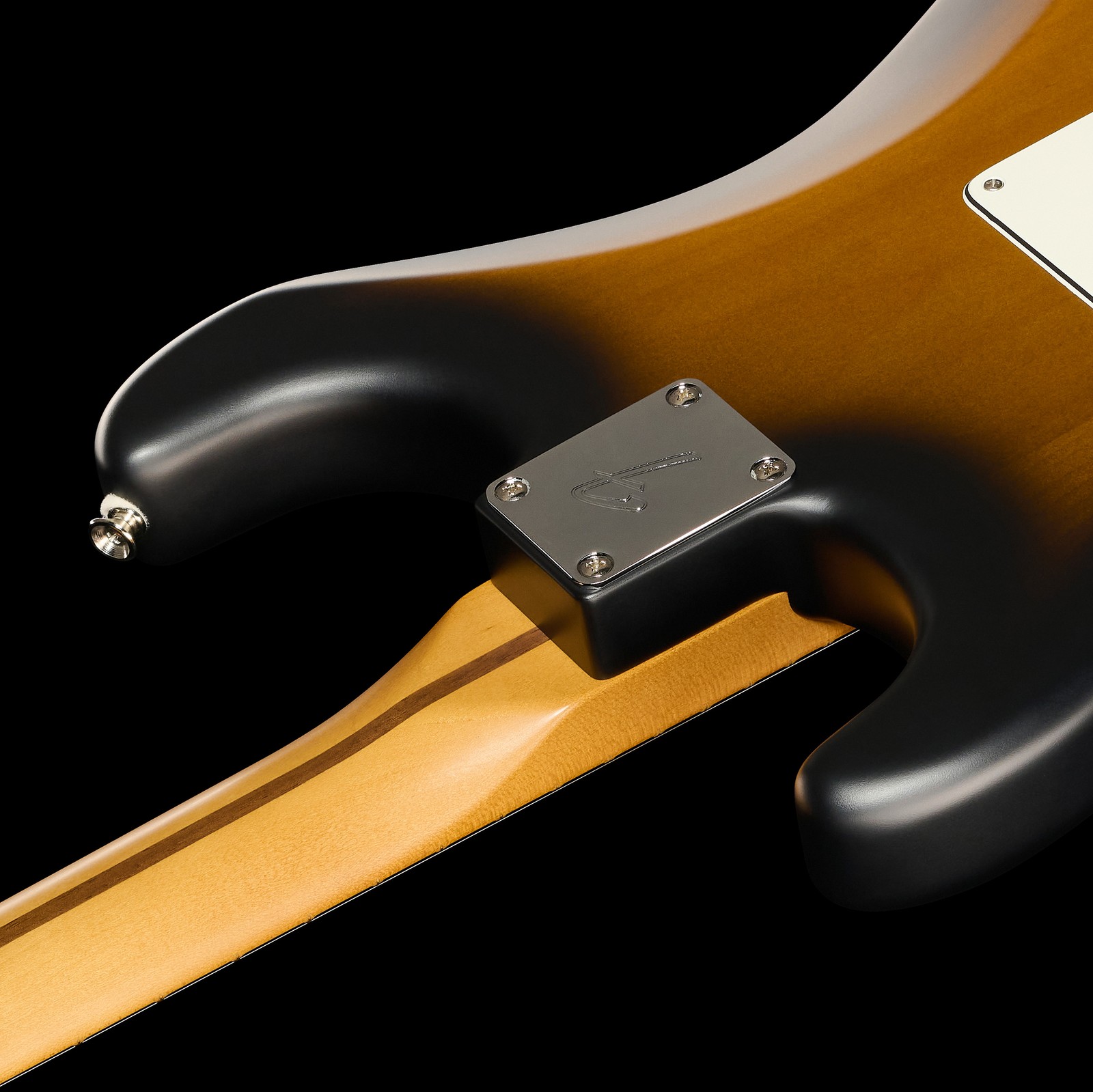 Kurpusrückseite der Fender Exclusive Ens Strat MN STN 2TS mit matter Sunburst Lackierung