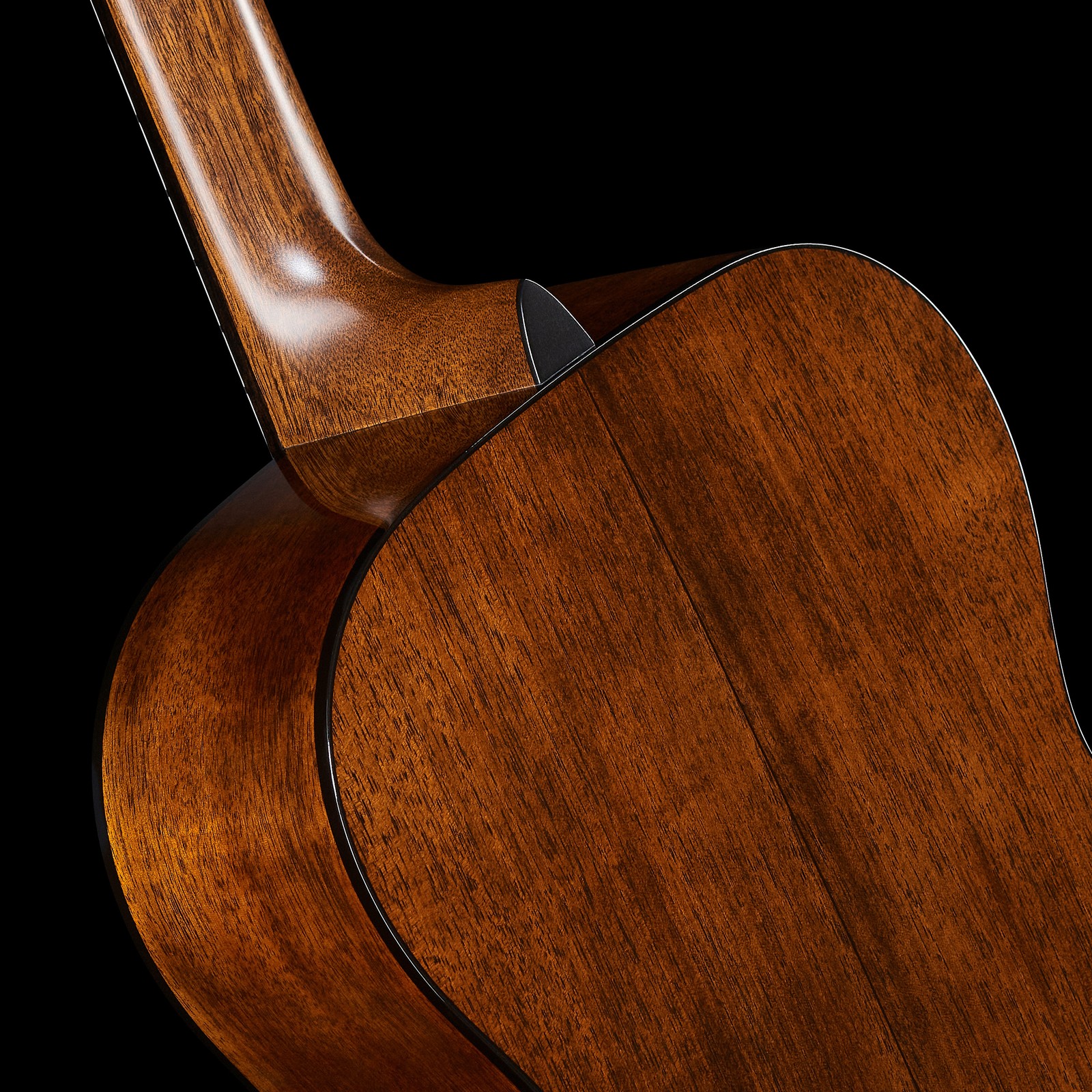 Halsübergang der Martin Guitars 00018 Westerngitarre