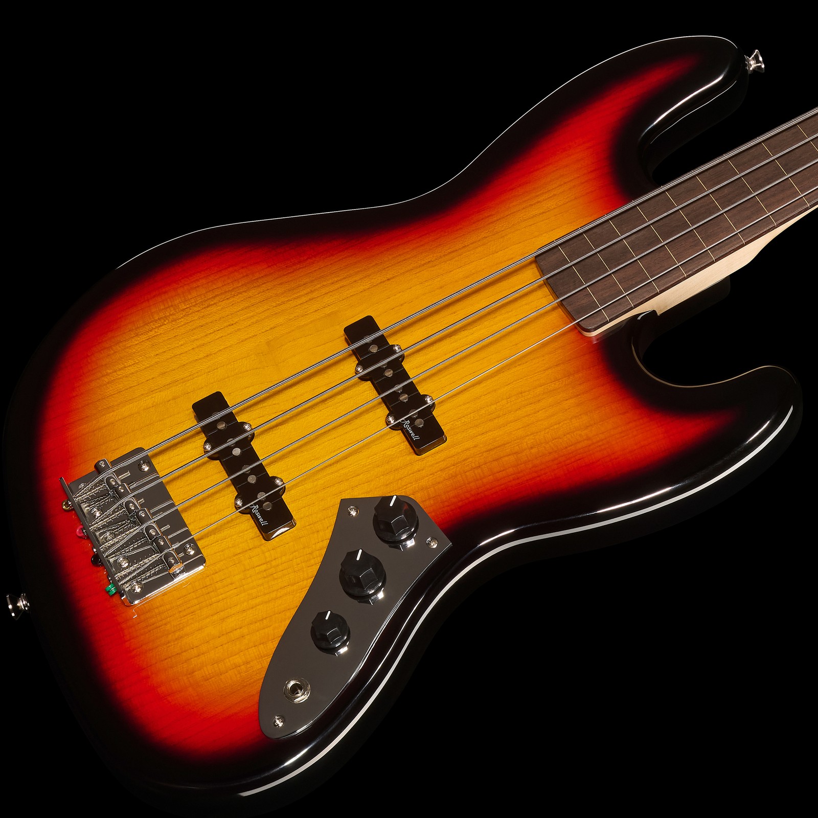 Eschebody des Harley Benton JB-40FL 3-Tone Sunburst E-Bass mit Ahornhals