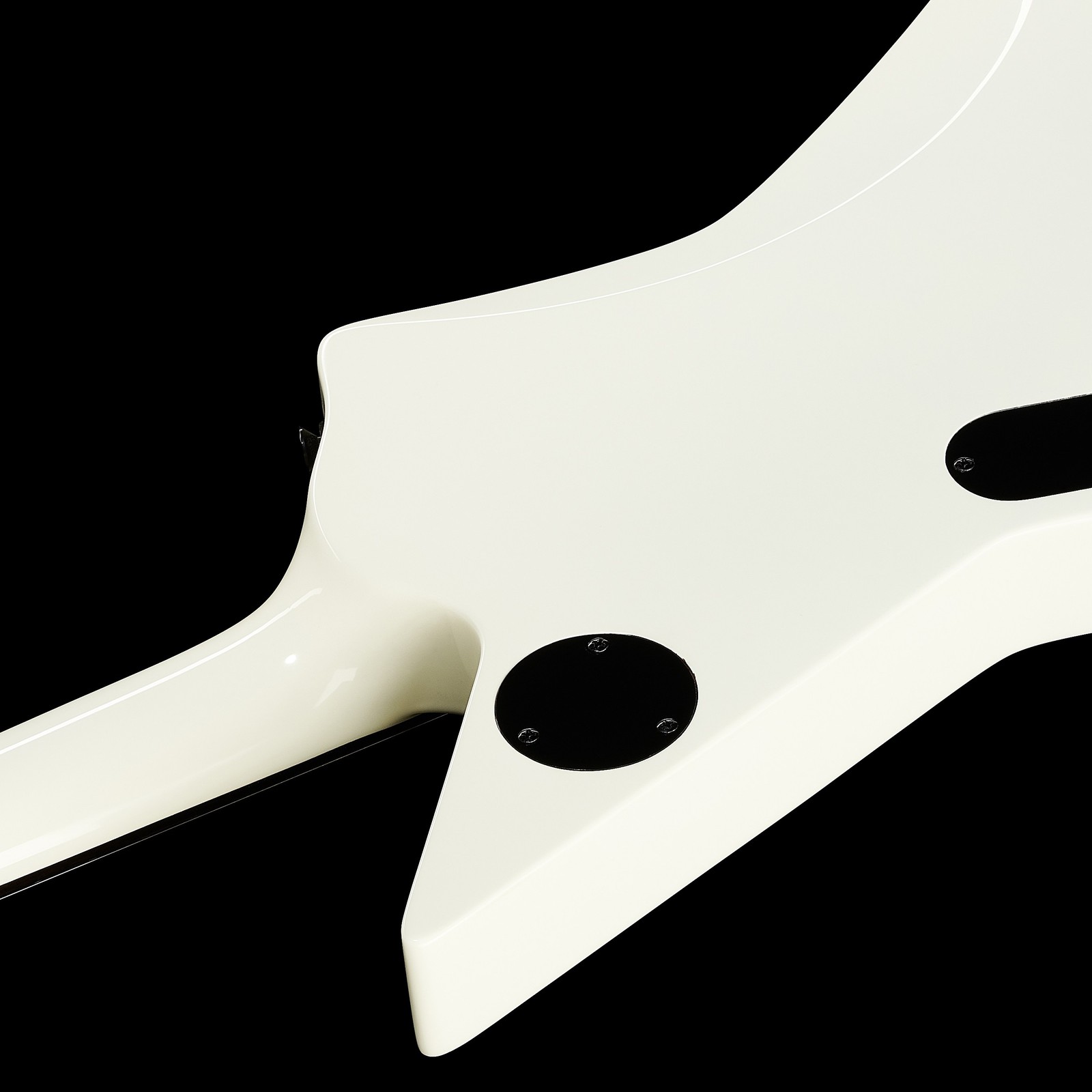 Transition ergonomique entre le corps et le manche de la guitare Harley Benton EX-84 Modern EMG VW