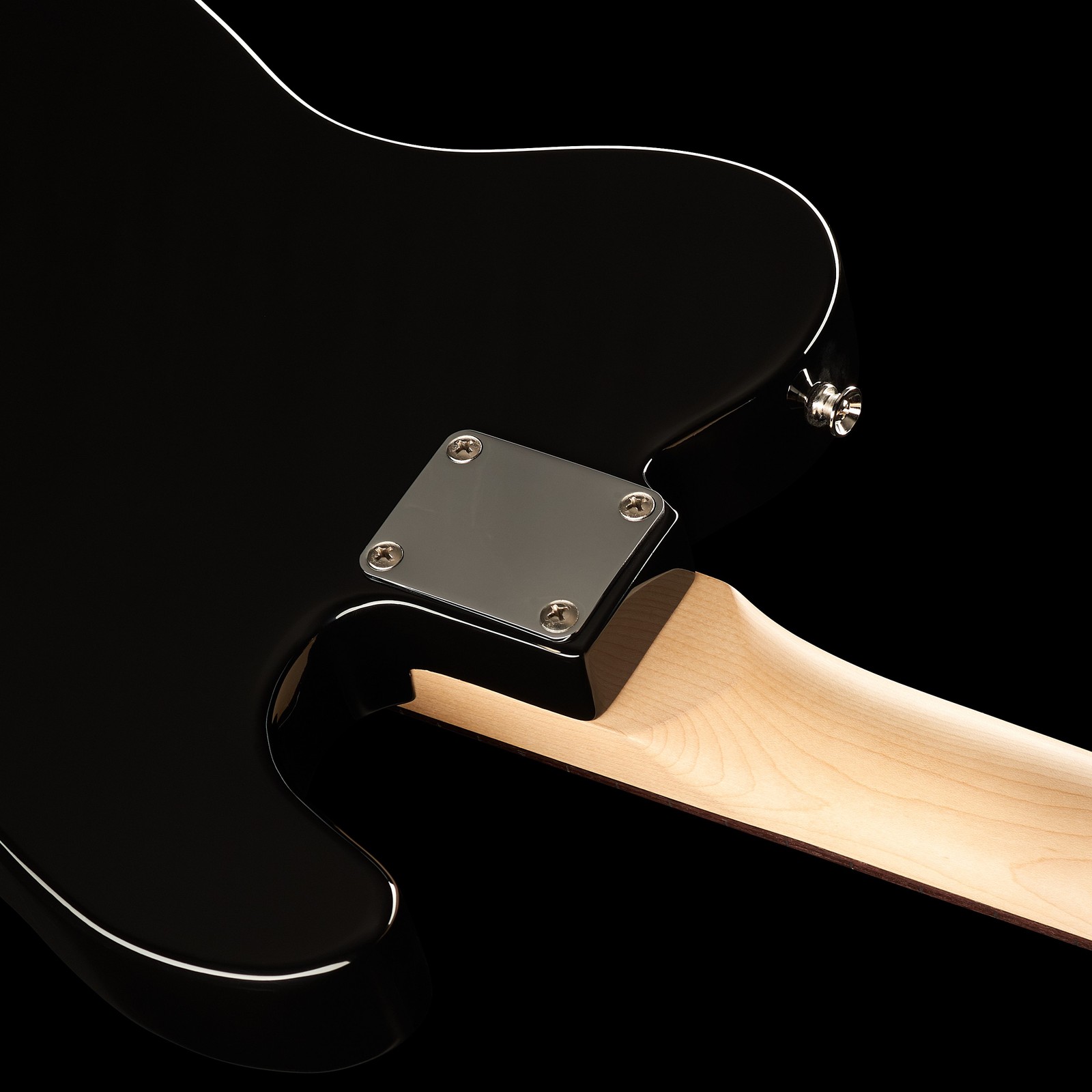 Geschraubter Hals auf der Rückseite der Harley Benton TE-20 BK LH Standard Series