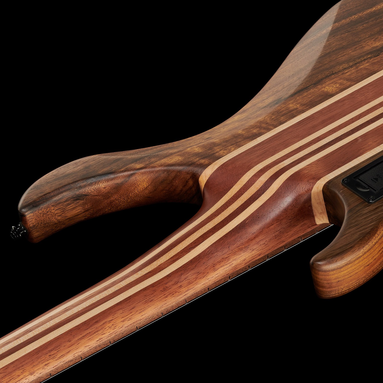 Durchgehender Hals auf der Rückseite des Harley Benton HBZ-2005