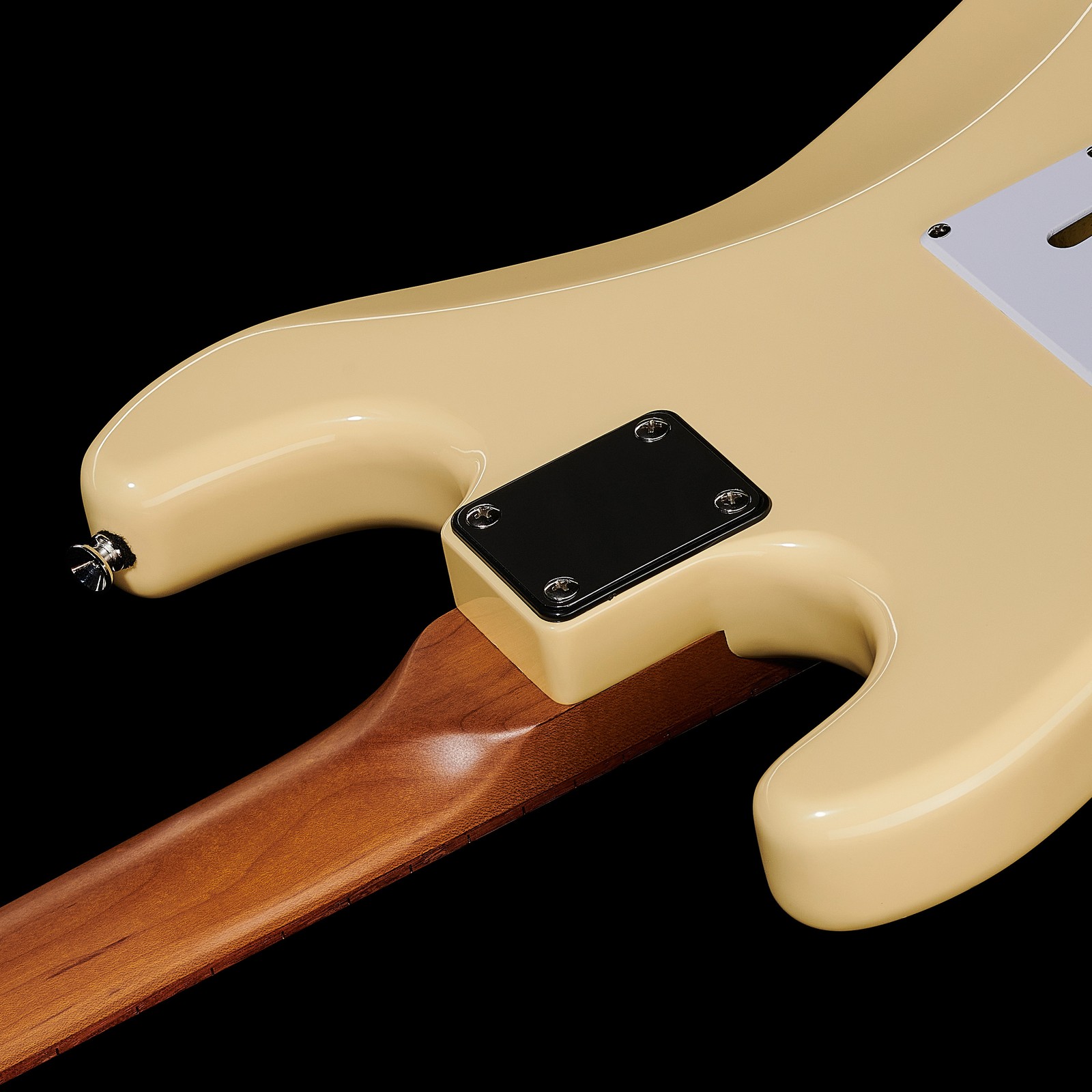 Gerösteter Ahornhals auf der Rückseite der Harley Benton ST-62 RW Vintage White Vintage Series