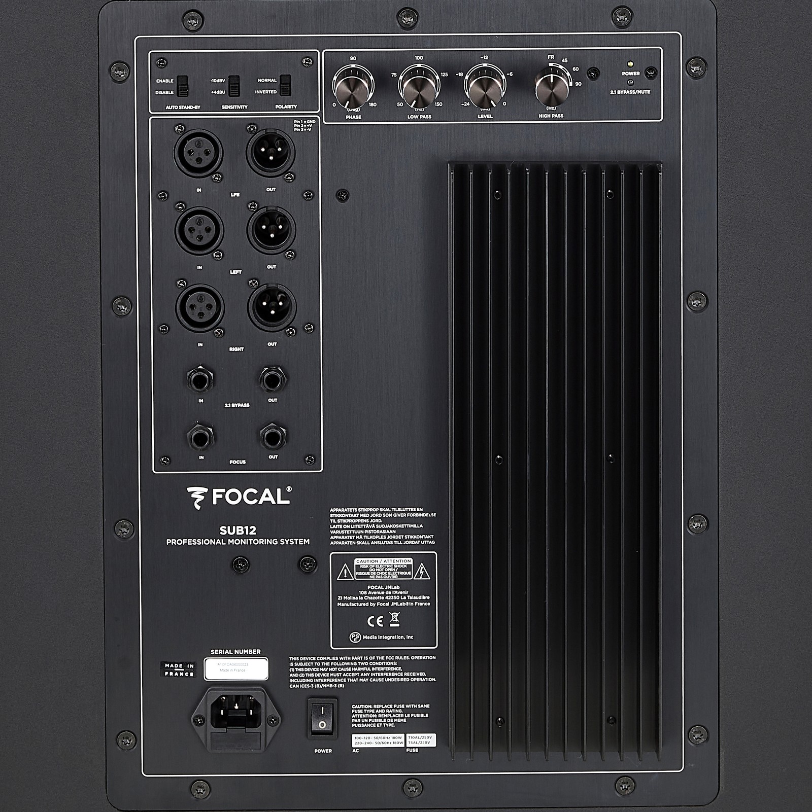 Focal Sub 12 Subwoofer Rückseite Bedienelemente