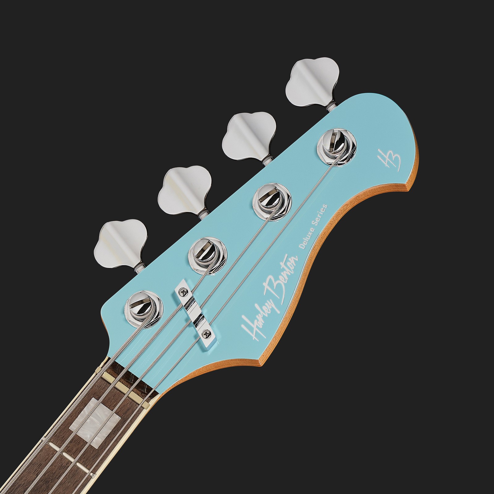 Harley Benton MV-4P Daphne Blue, Kopfplatte mit Logo