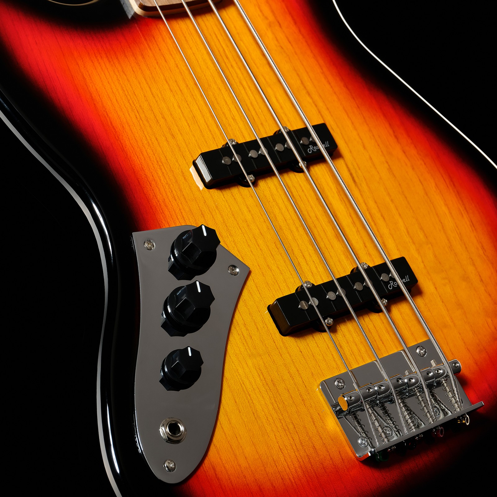 Korpus des Harley Benton JB-40FL LH 3-Tone Sunburst E-Bass mit Ahornhals