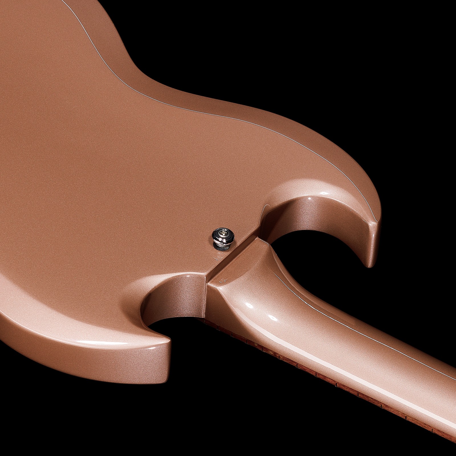 Gurtpin auf der Rückseite der Harley Benton DC-60 Junior LH HPM