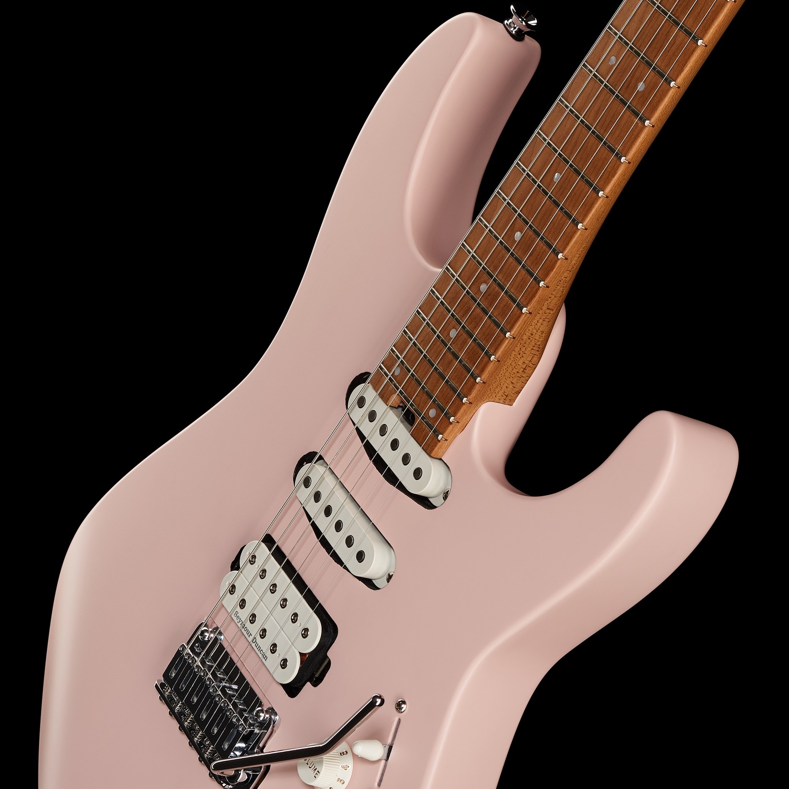 Humbucker und Singlecoils auf der pinken Charvel Pro-Mod DK24 HSS 2PT CM SP