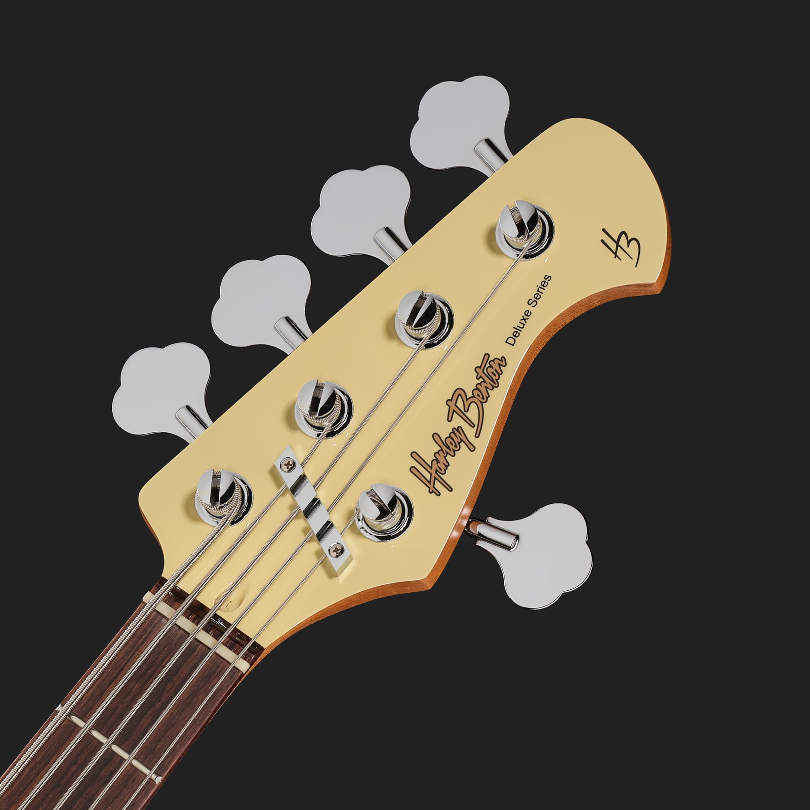 Kopfplatte des Harley Benton PJ-75OW Vintage 5-Saiter E-Bass