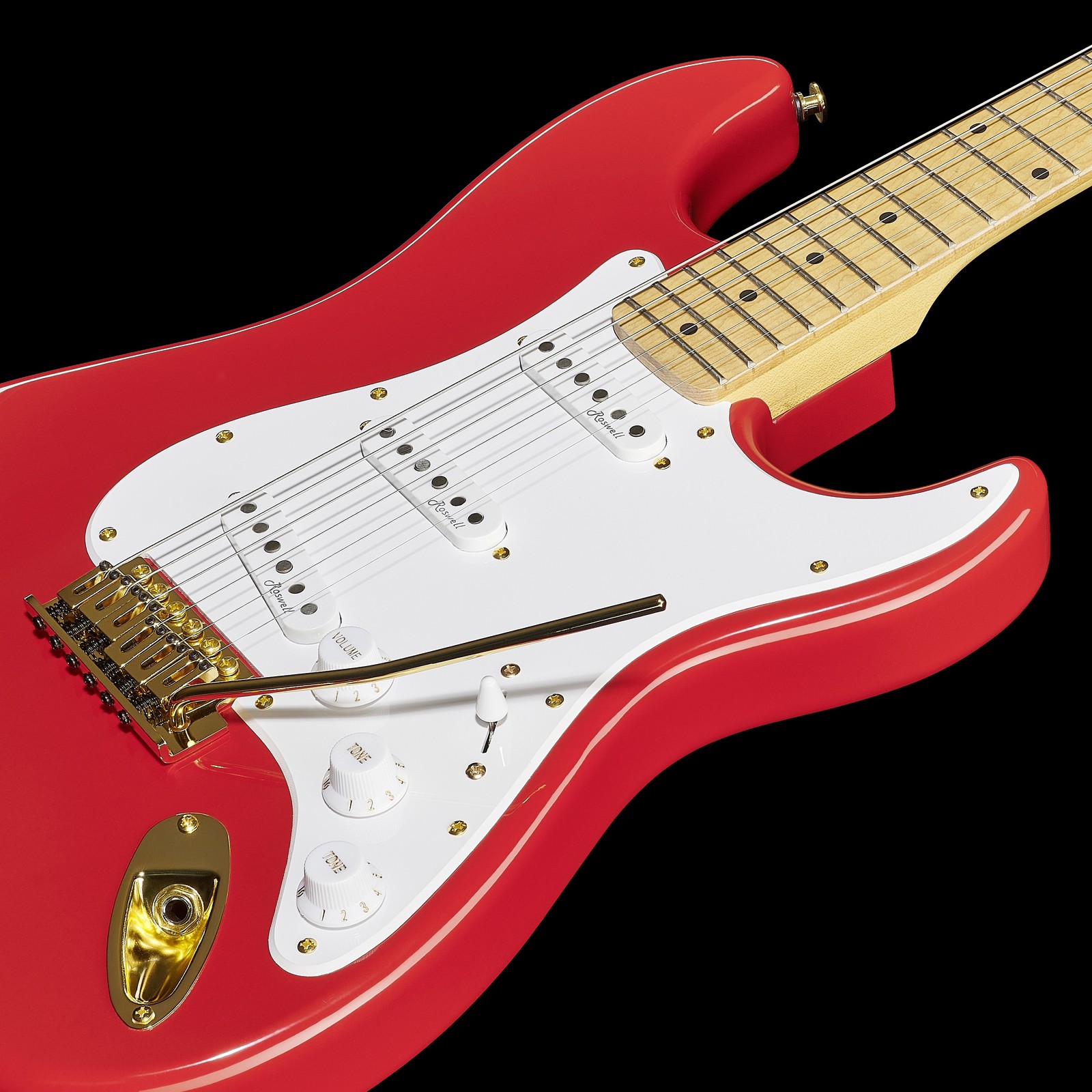 Drei Singlecoils auf der Harley Benton ST-59HM Fiesta Red Tribute