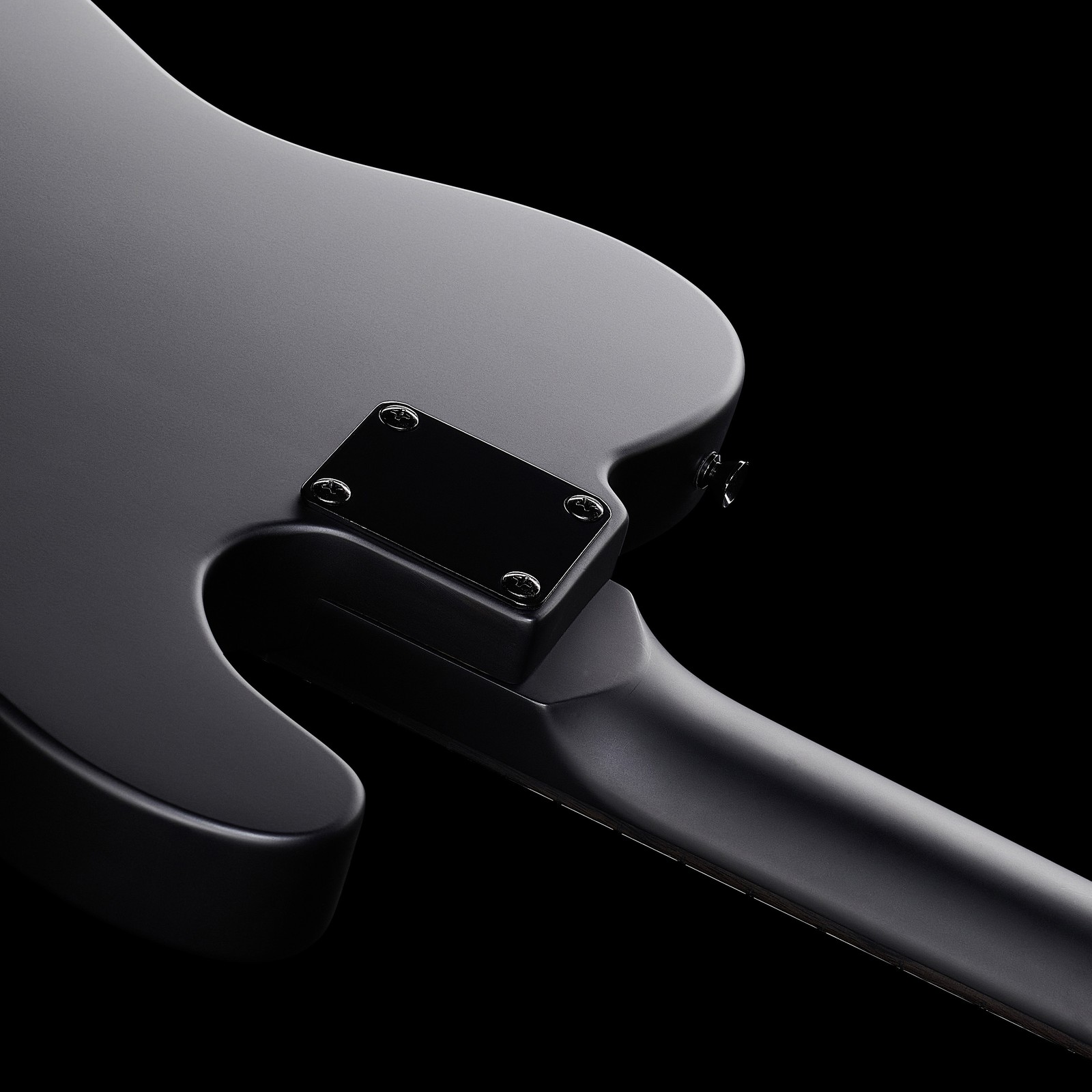 Le corps de la TE-20HH LH noire matte de Harley Benton vu de trois-quart