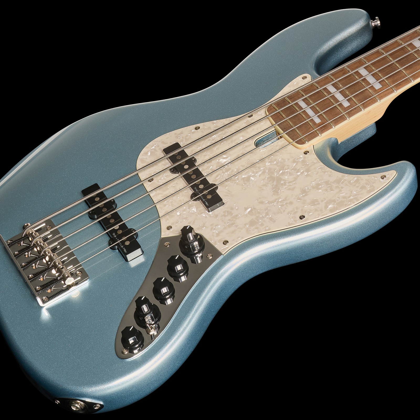 Decke mit Tonabnehmern des Marcus Miller V7 Alder-5 LPB 2nd Gen 5-Saiter E-Bass