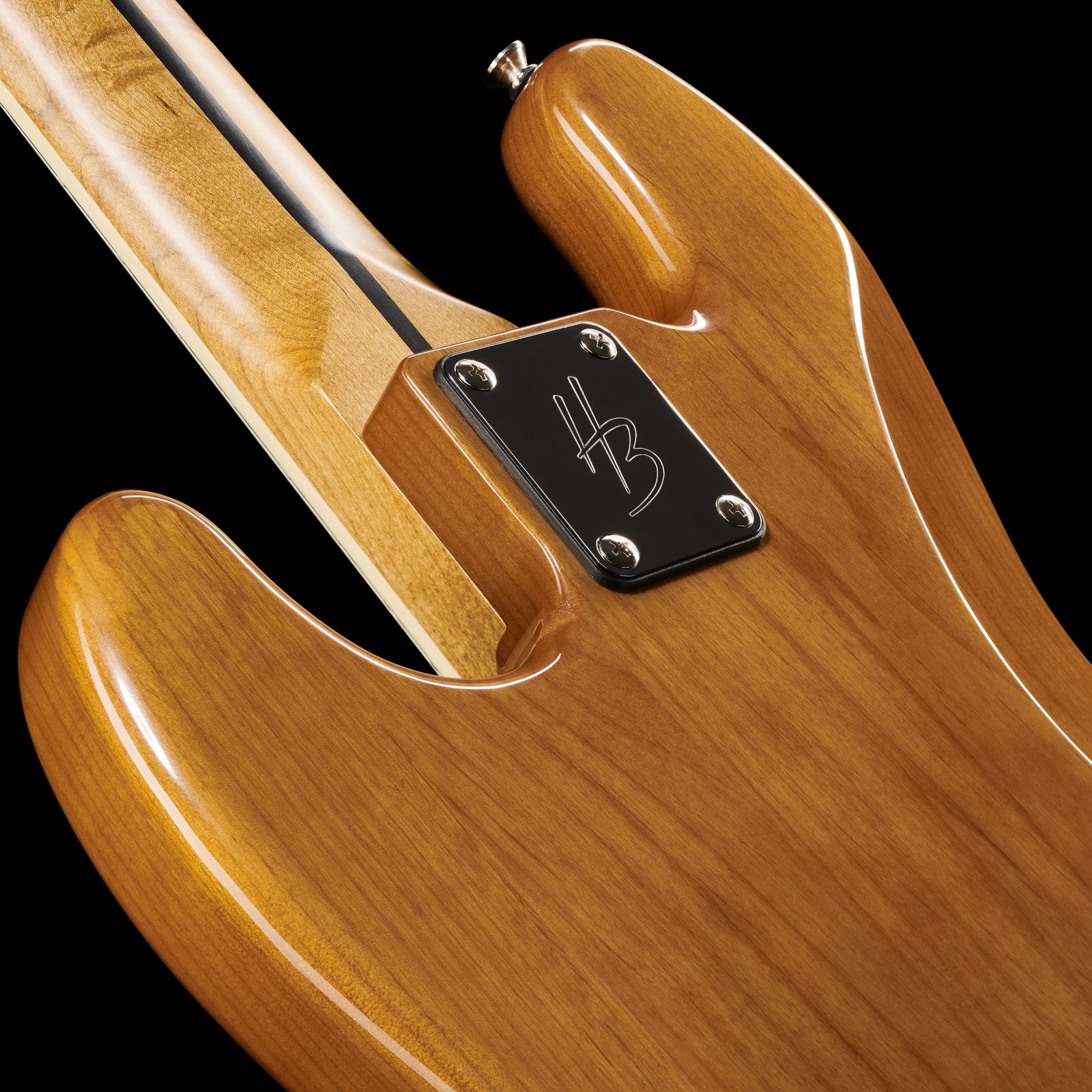 Geschraubter Hals aus geröstetem Ahorn auf der Rückseite des Harley Benton MV-5JB Natural