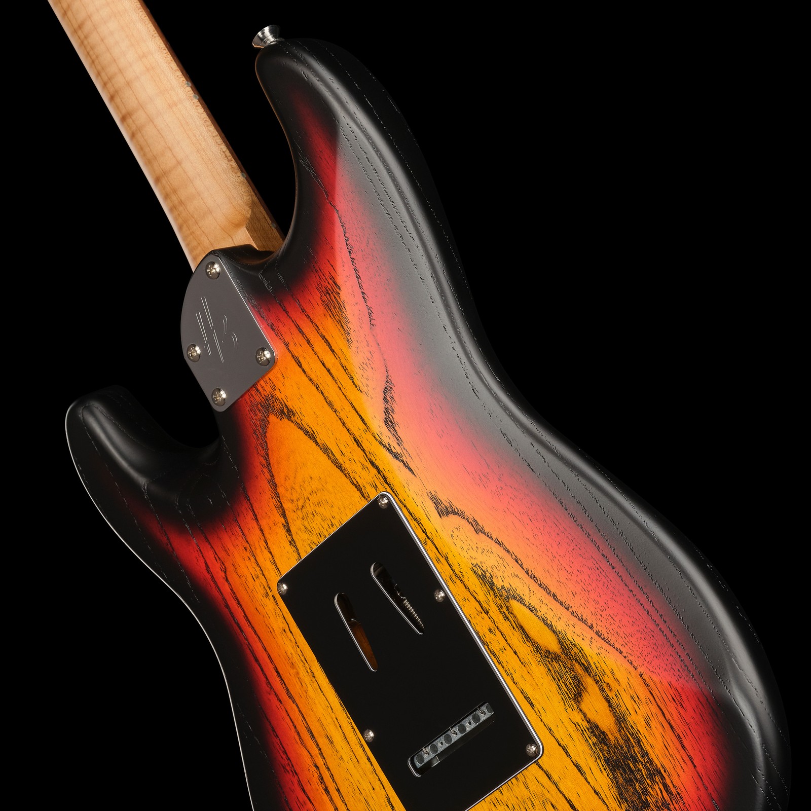 Geschraubter Hals auf der Rückseite der Harley Benton ST-Modern Plus HSS SBBL