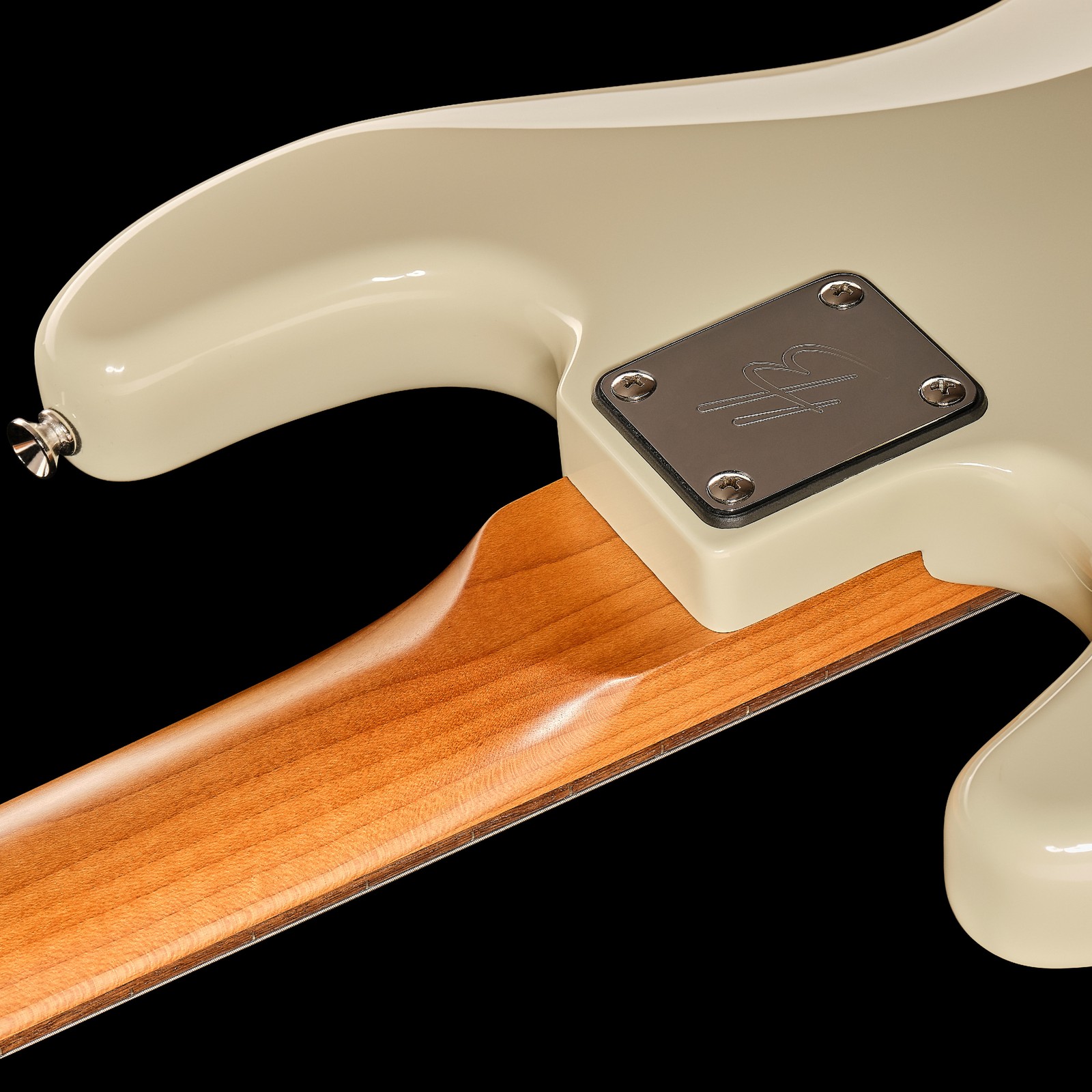 Geschraubter Hals am Harley Benton PB-62CC Olympic White 