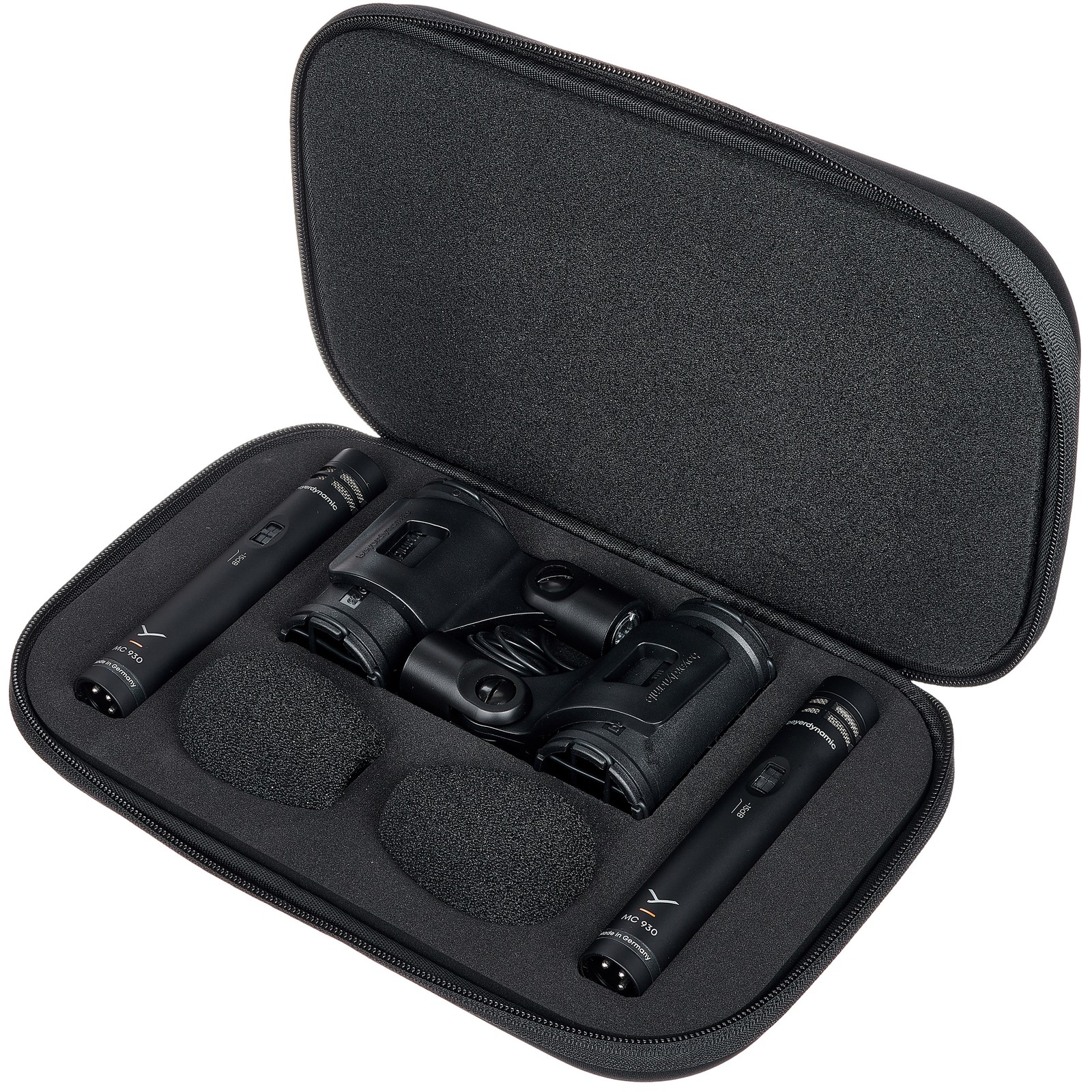 zwei beyerdynamic MC 930 und Mikrofonklemmen in der Tasche